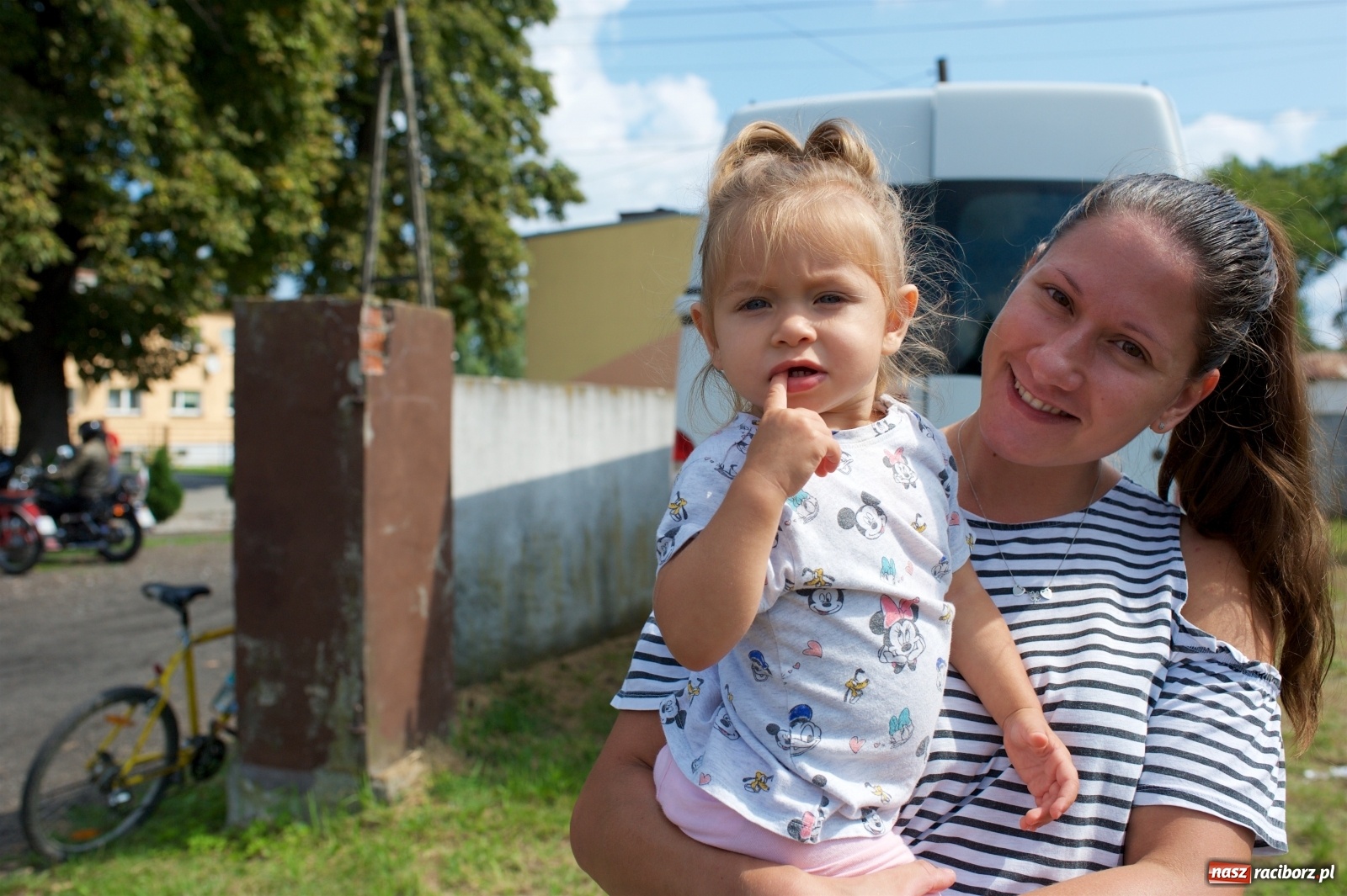 Zdjęcie w galerii na portalu naszraciborz.pl: W Zabełkowie i Tworkowie pokaz historii motoryzacji [FOTO i WIDEO] wiadomości z regionu