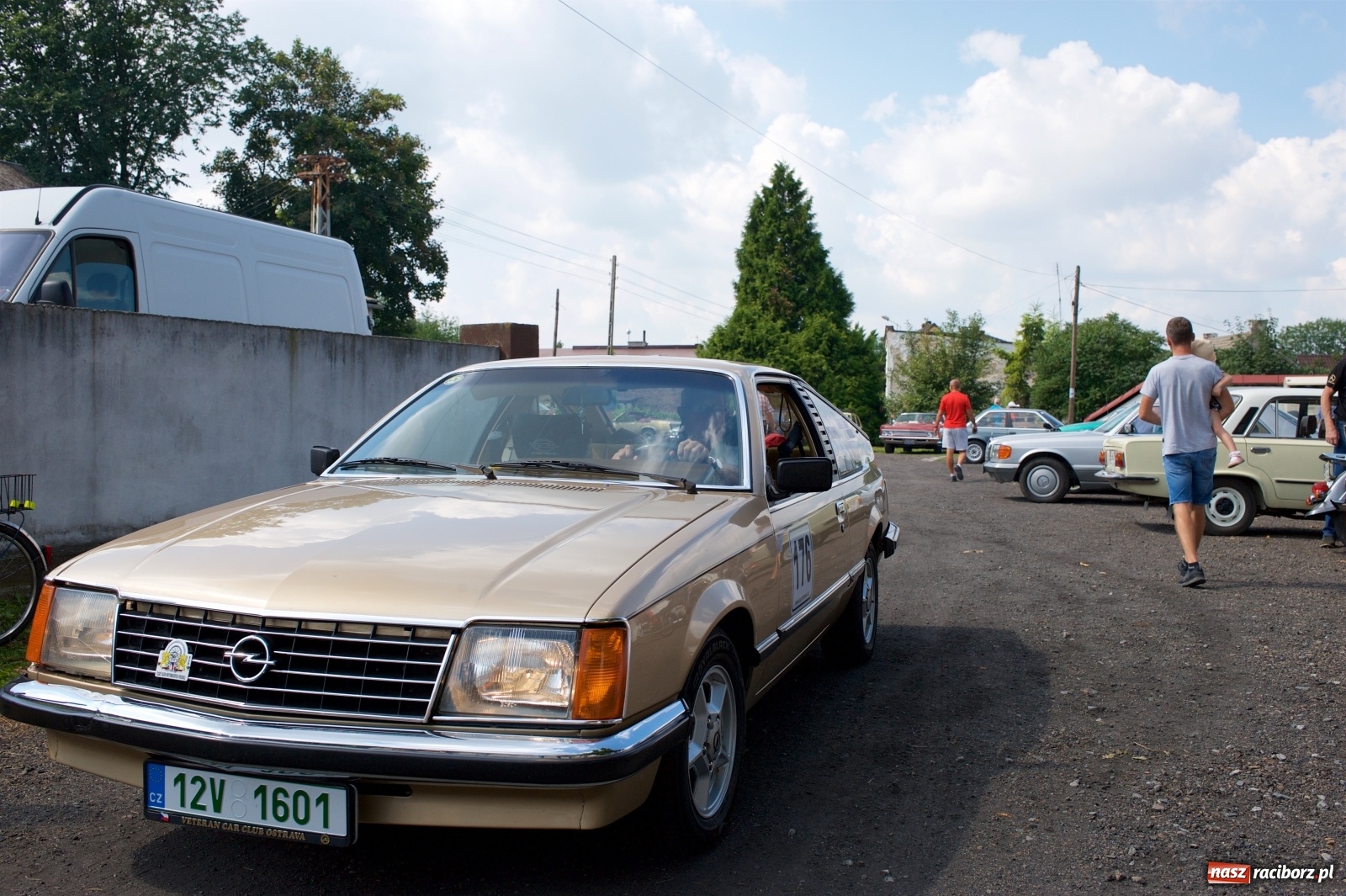 Zdjęcie w galerii na portalu naszraciborz.pl: W Zabełkowie i Tworkowie pokaz historii motoryzacji [FOTO i WIDEO] wiadomości z regionu