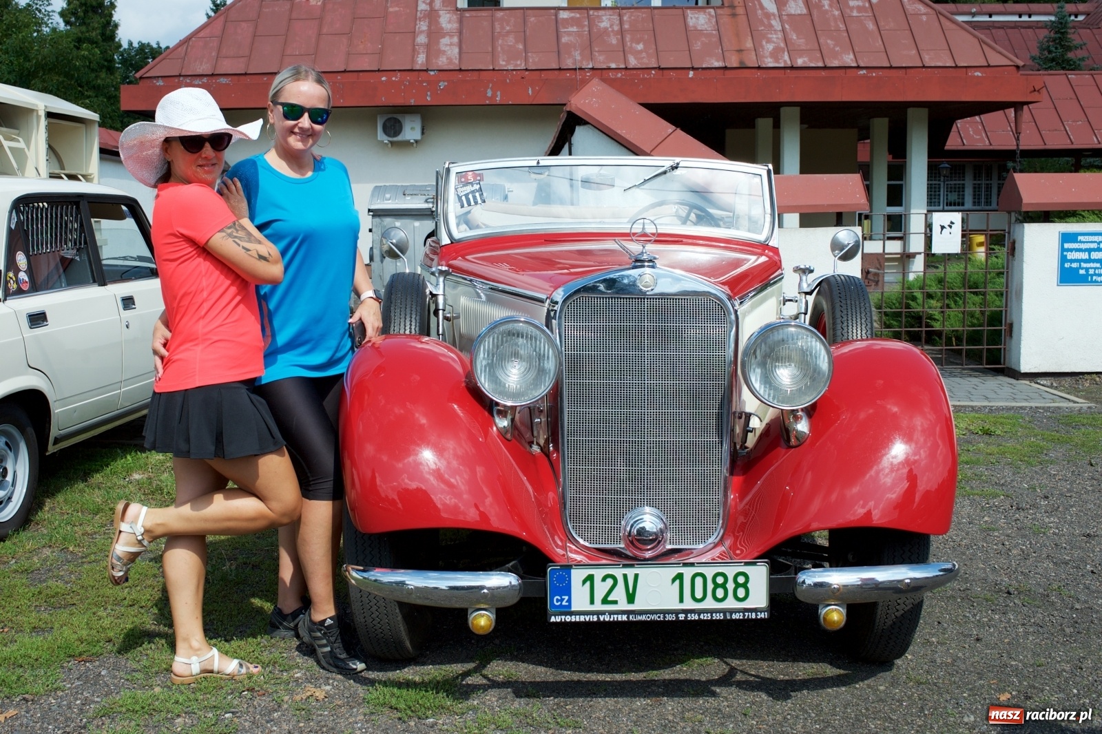 Zdjęcie w galerii na portalu naszraciborz.pl: W Zabełkowie i Tworkowie pokaz historii motoryzacji [FOTO i WIDEO] wiadomości z regionu