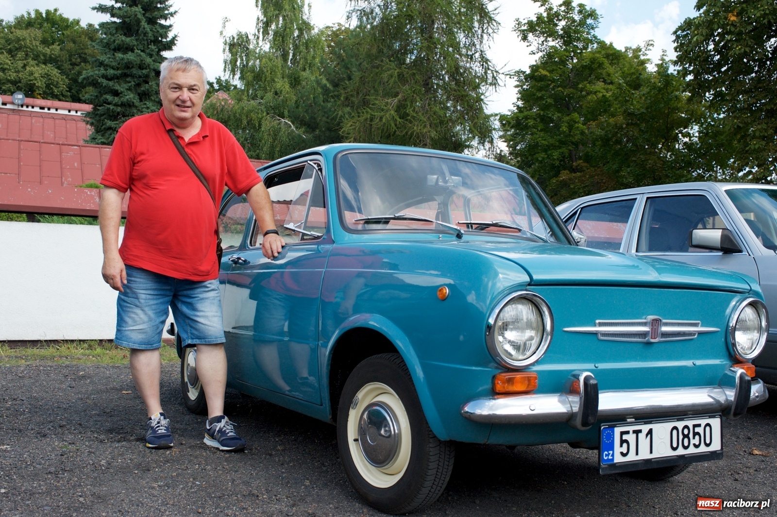 Zdjęcie w galerii na portalu naszraciborz.pl: W Zabełkowie i Tworkowie pokaz historii motoryzacji [FOTO i WIDEO] wiadomości z regionu