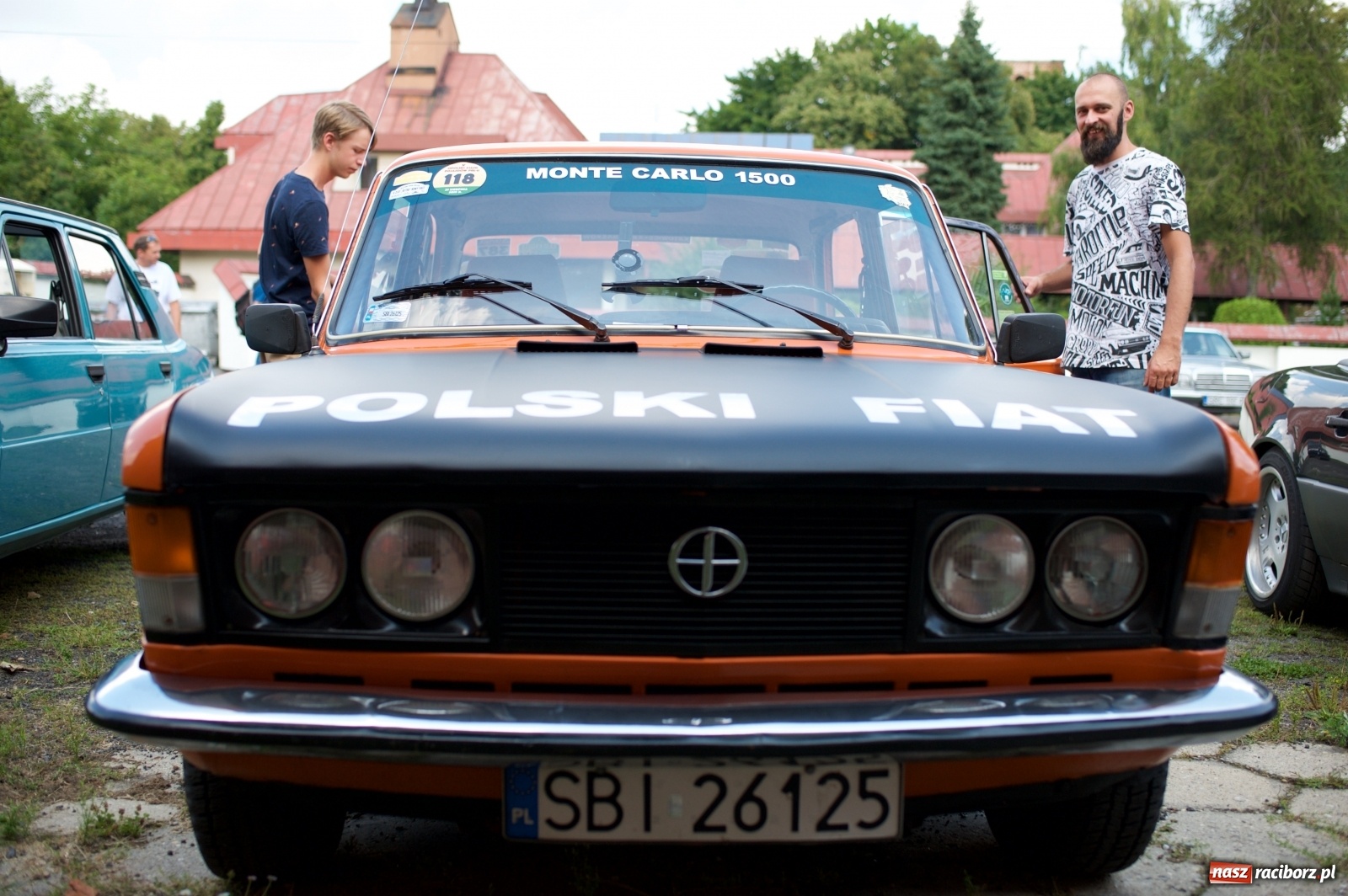 Zdjęcie w galerii na portalu naszraciborz.pl: W Zabełkowie i Tworkowie pokaz historii motoryzacji [FOTO i WIDEO] wiadomości z regionu