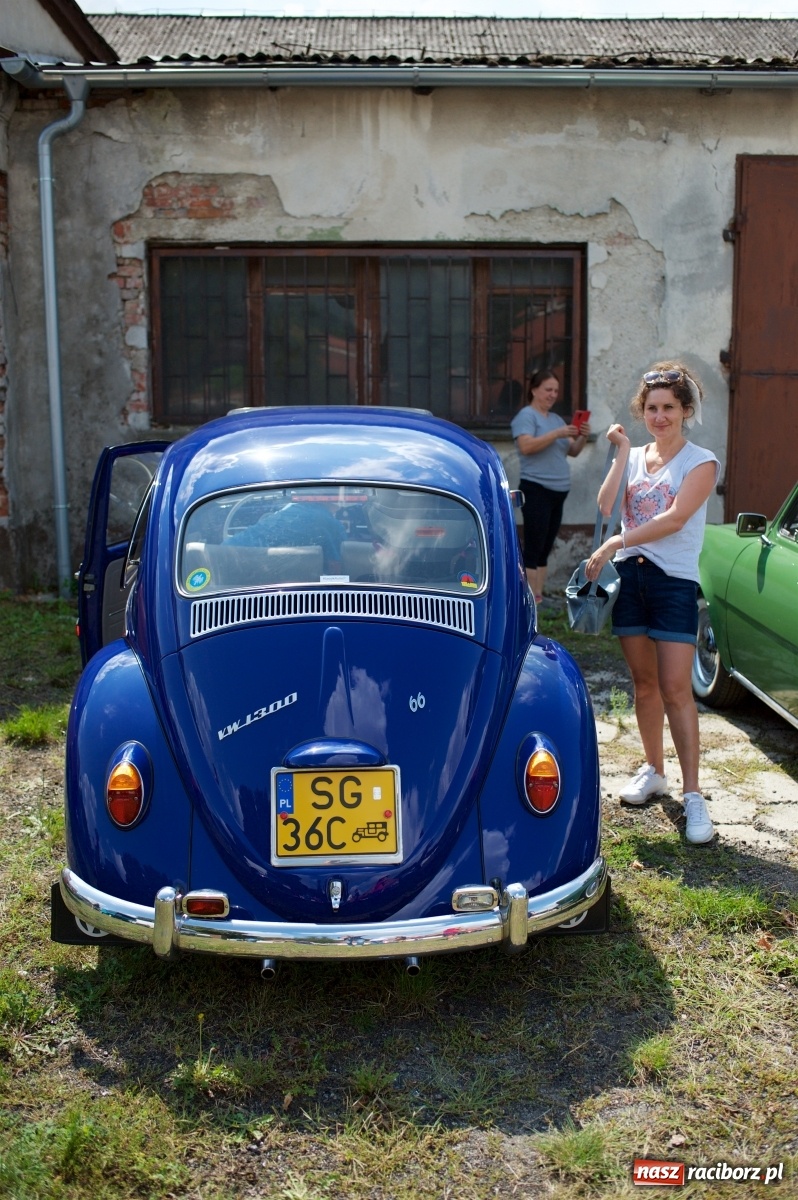 Zdjęcie w galerii na portalu naszraciborz.pl: W Zabełkowie i Tworkowie pokaz historii motoryzacji [FOTO i WIDEO] wiadomości z regionu