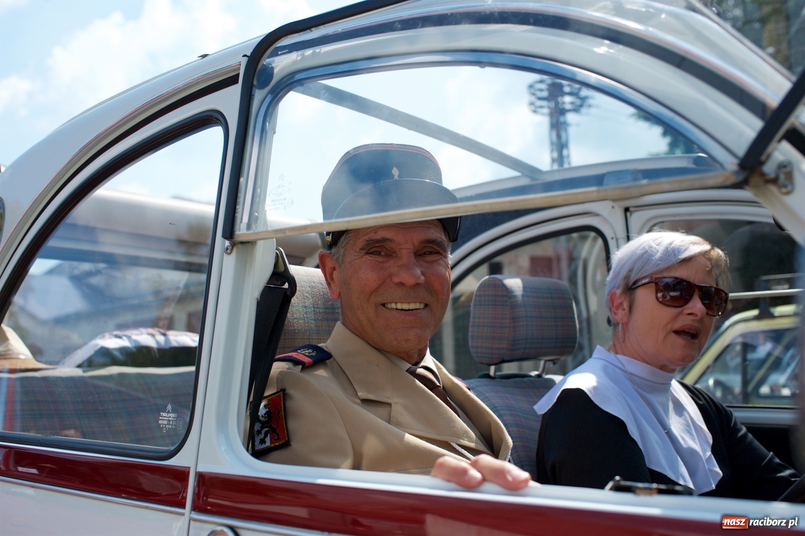 Zdjęcie w galerii na portalu naszraciborz.pl: W Zabełkowie i Tworkowie pokaz historii motoryzacji [FOTO i WIDEO] wiadomości z regionu