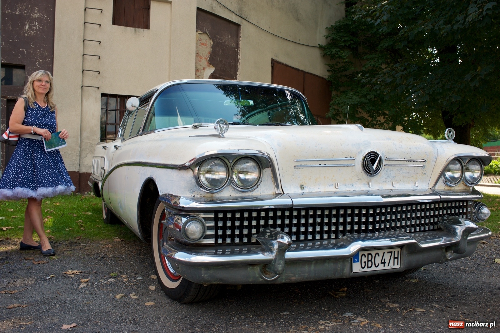 Zdjęcie w galerii na portalu naszraciborz.pl: W Zabełkowie i Tworkowie pokaz historii motoryzacji [FOTO i WIDEO] wiadomości z regionu
