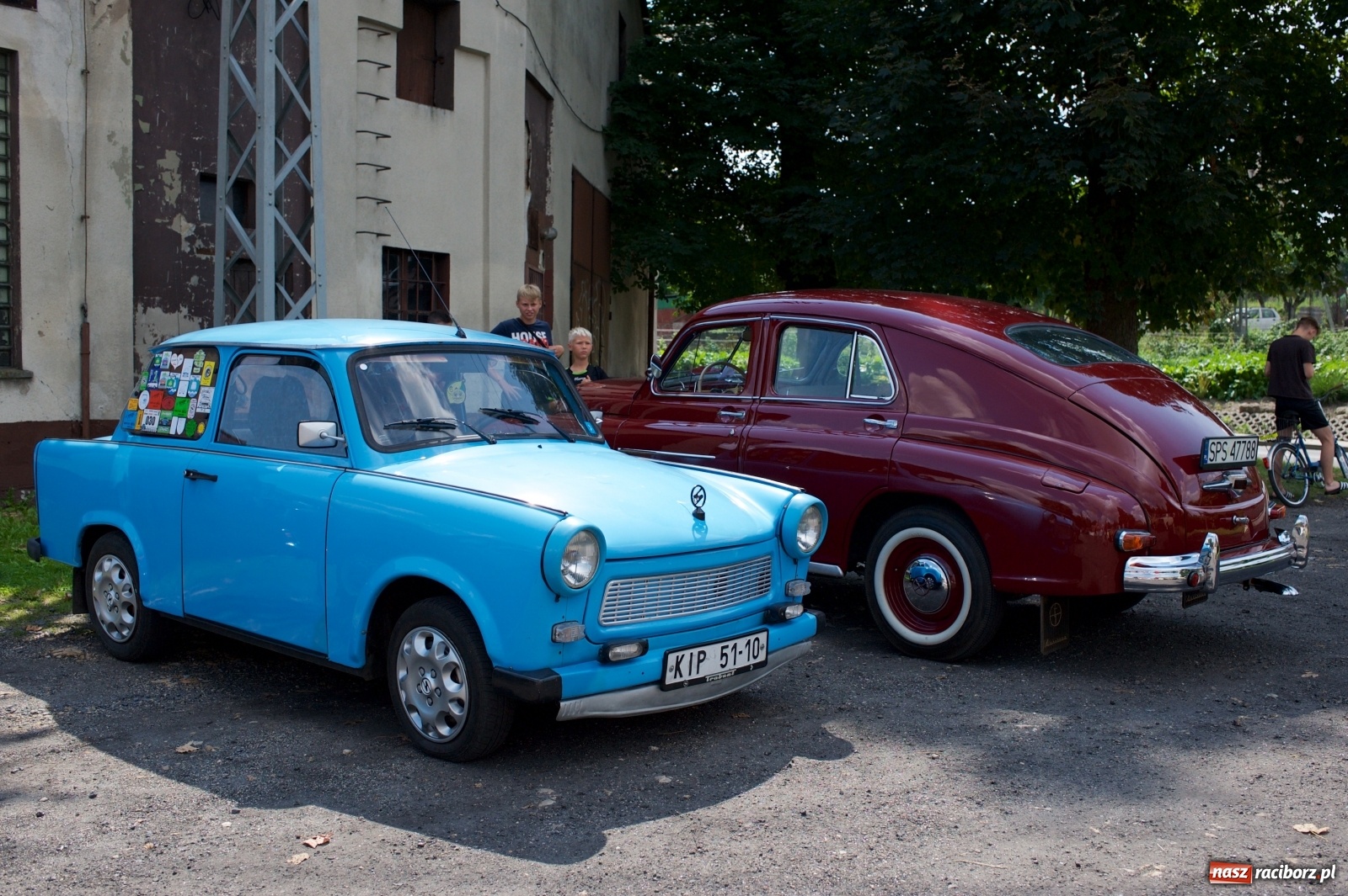 Zdjęcie w galerii na portalu naszraciborz.pl: W Zabełkowie i Tworkowie pokaz historii motoryzacji [FOTO i WIDEO] wiadomości z regionu
