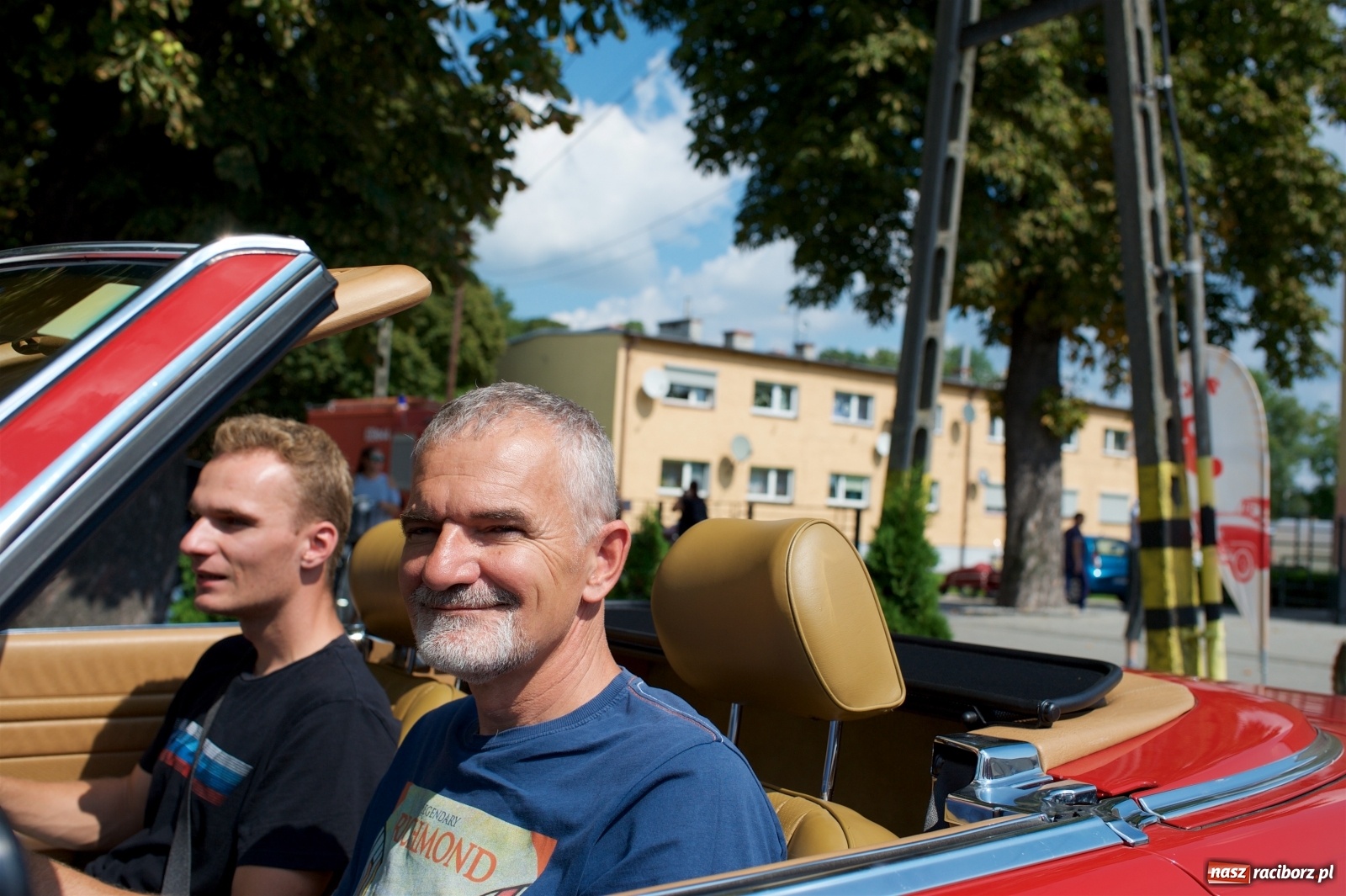 Zdjęcie w galerii na portalu naszraciborz.pl: W Zabełkowie i Tworkowie pokaz historii motoryzacji [FOTO i WIDEO] wiadomości z regionu