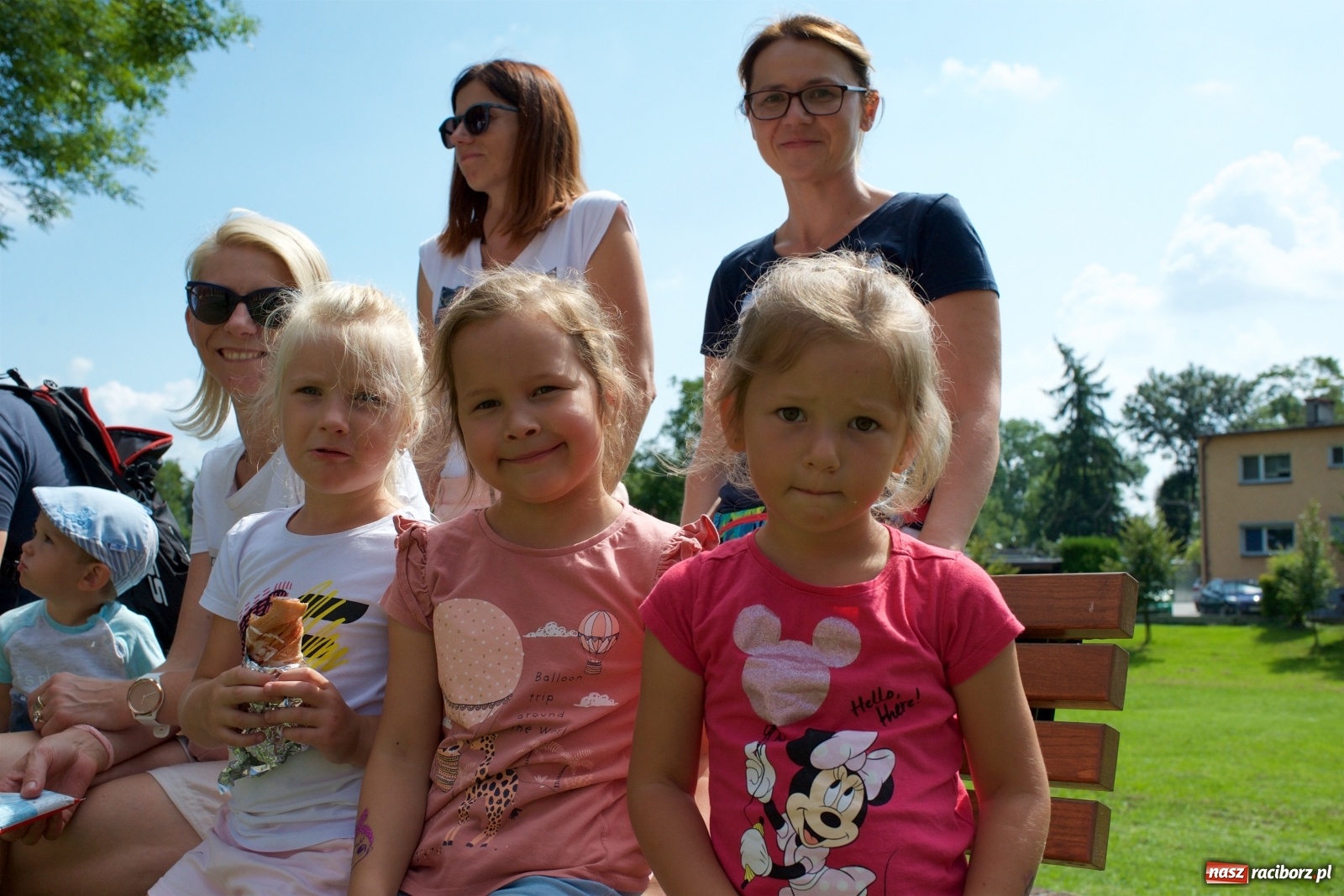 Zdjęcie w galerii na portalu naszraciborz.pl: W Zabełkowie i Tworkowie pokaz historii motoryzacji [FOTO i WIDEO] wiadomości z regionu