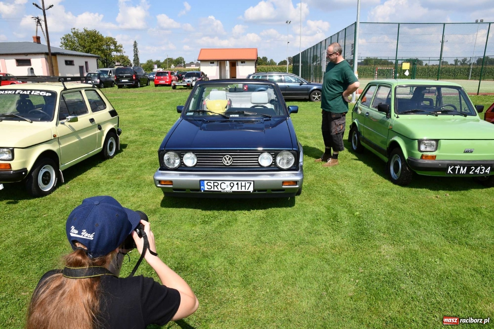 Zdjęcie w galerii na portalu naszraciborz.pl: W Zabełkowie i Tworkowie pokaz historii motoryzacji [FOTO i WIDEO] wiadomości z regionu