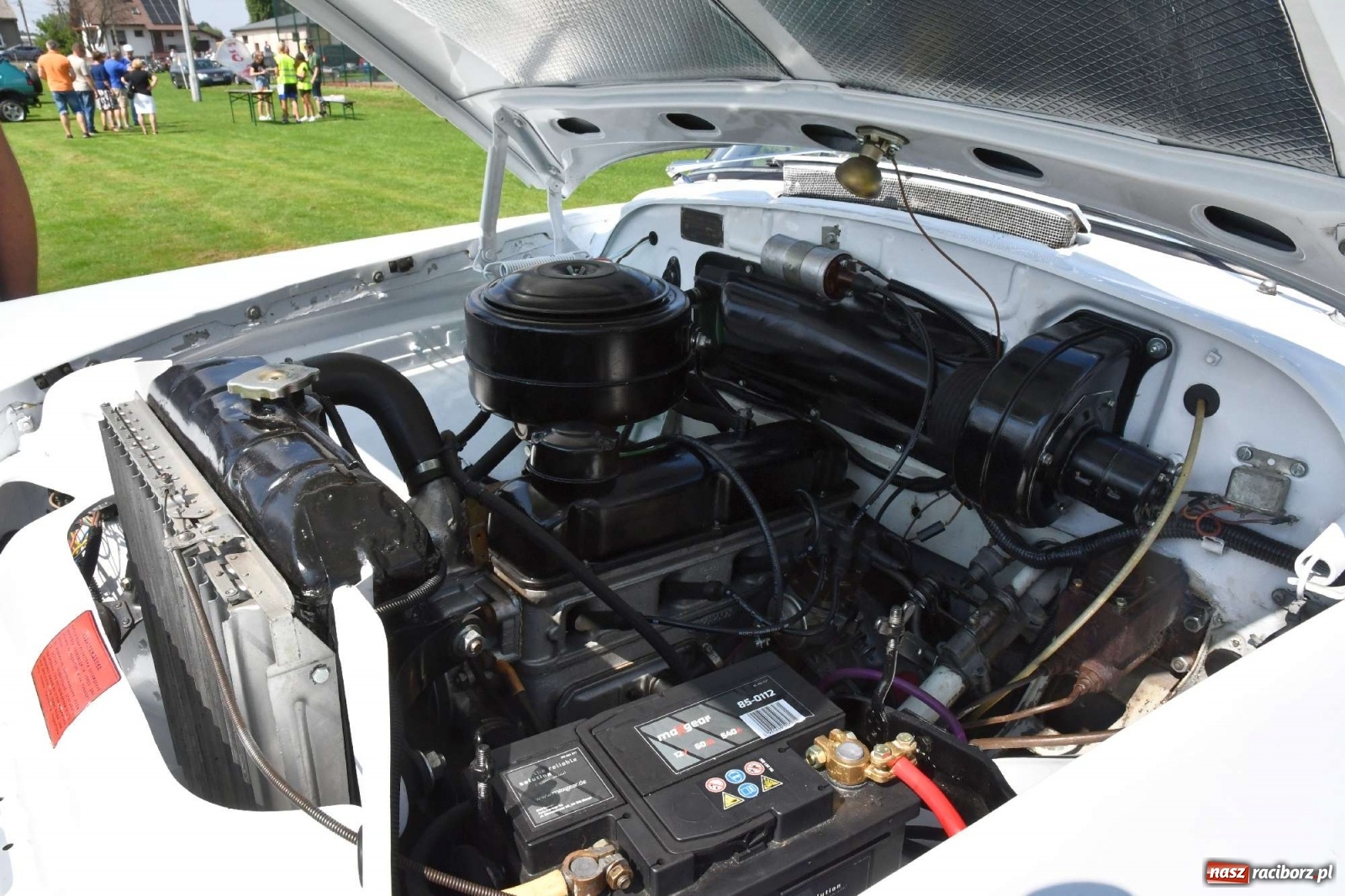 Zdjęcie w galerii na portalu naszraciborz.pl: W Zabełkowie i Tworkowie pokaz historii motoryzacji [FOTO i WIDEO] wiadomości z regionu