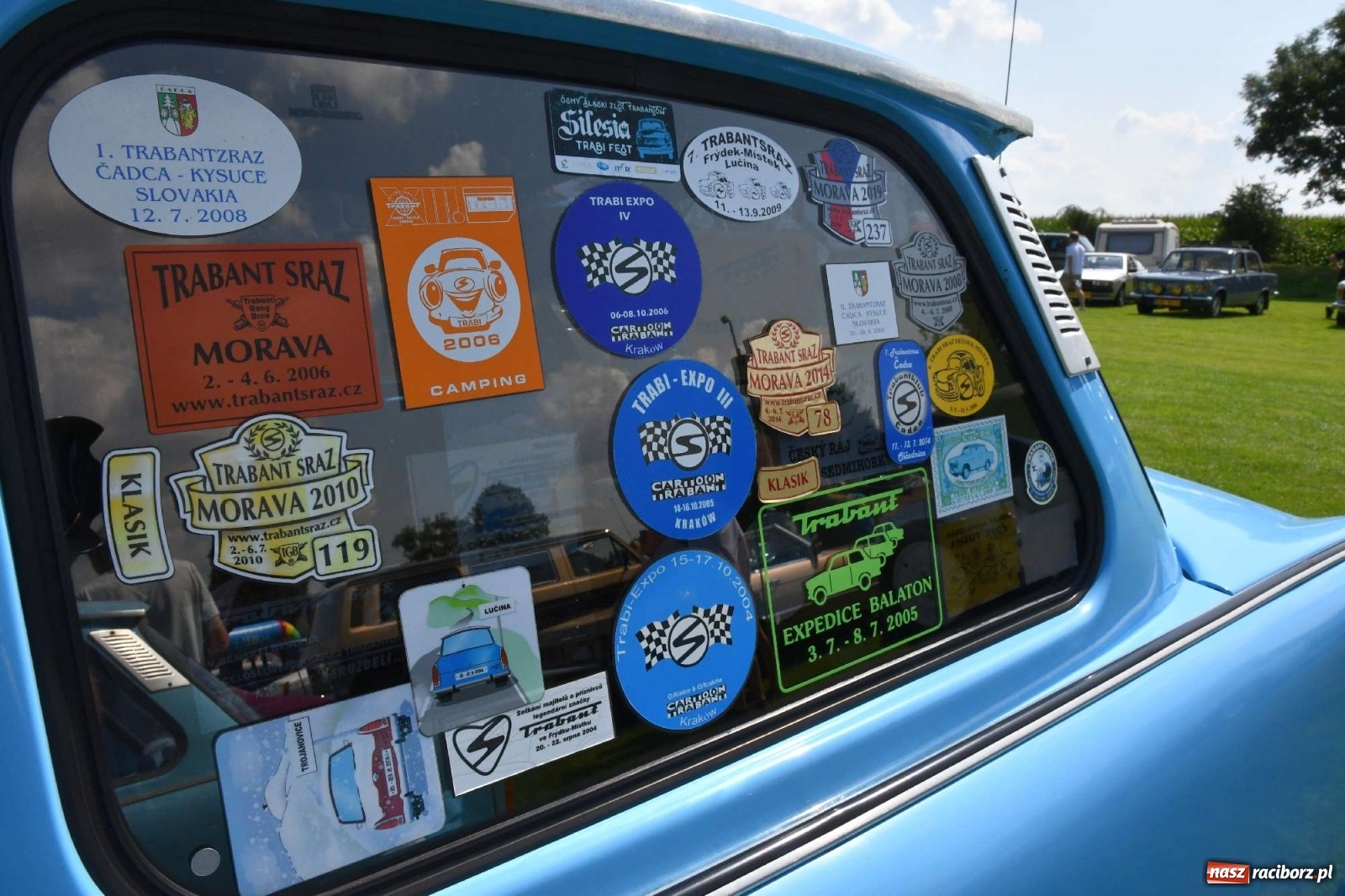 Zdjęcie w galerii na portalu naszraciborz.pl: W Zabełkowie i Tworkowie pokaz historii motoryzacji [FOTO i WIDEO] wiadomości z regionu
