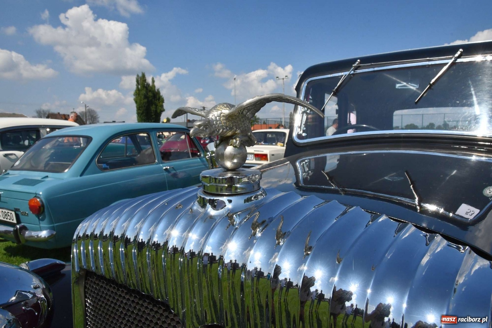 Zdjęcie w galerii na portalu naszraciborz.pl: W Zabełkowie i Tworkowie pokaz historii motoryzacji [FOTO i WIDEO] wiadomości z regionu