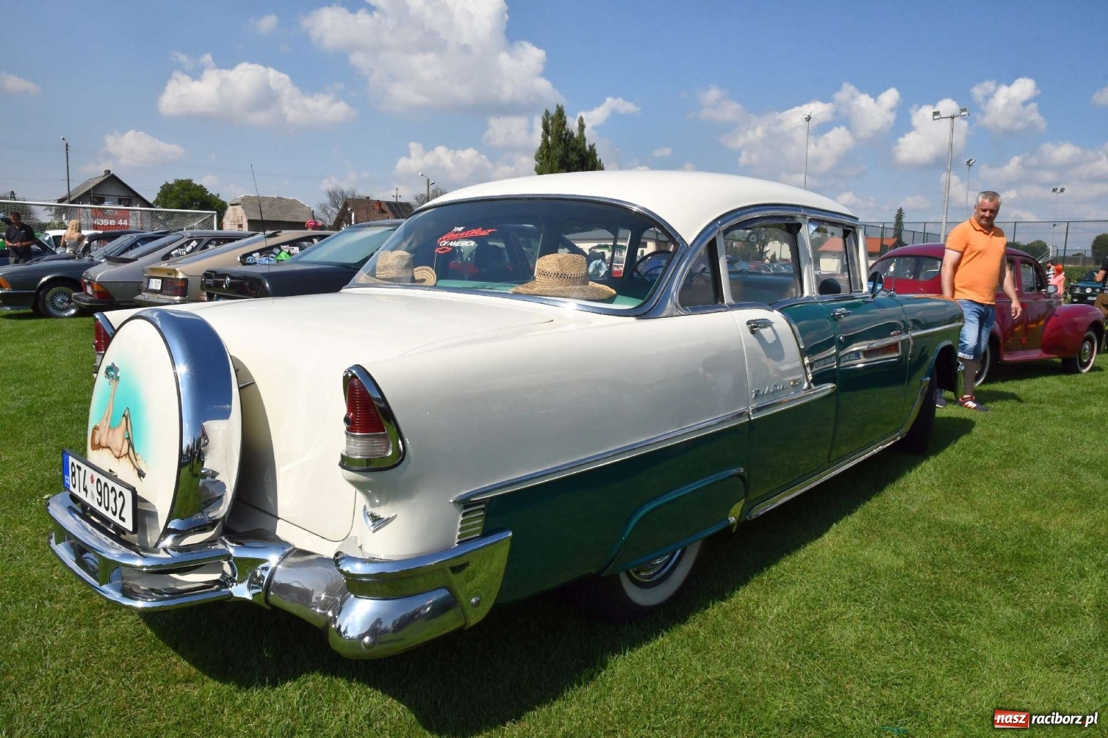 Zdjęcie w galerii na portalu naszraciborz.pl: W Zabełkowie i Tworkowie pokaz historii motoryzacji [FOTO i WIDEO] wiadomości z regionu