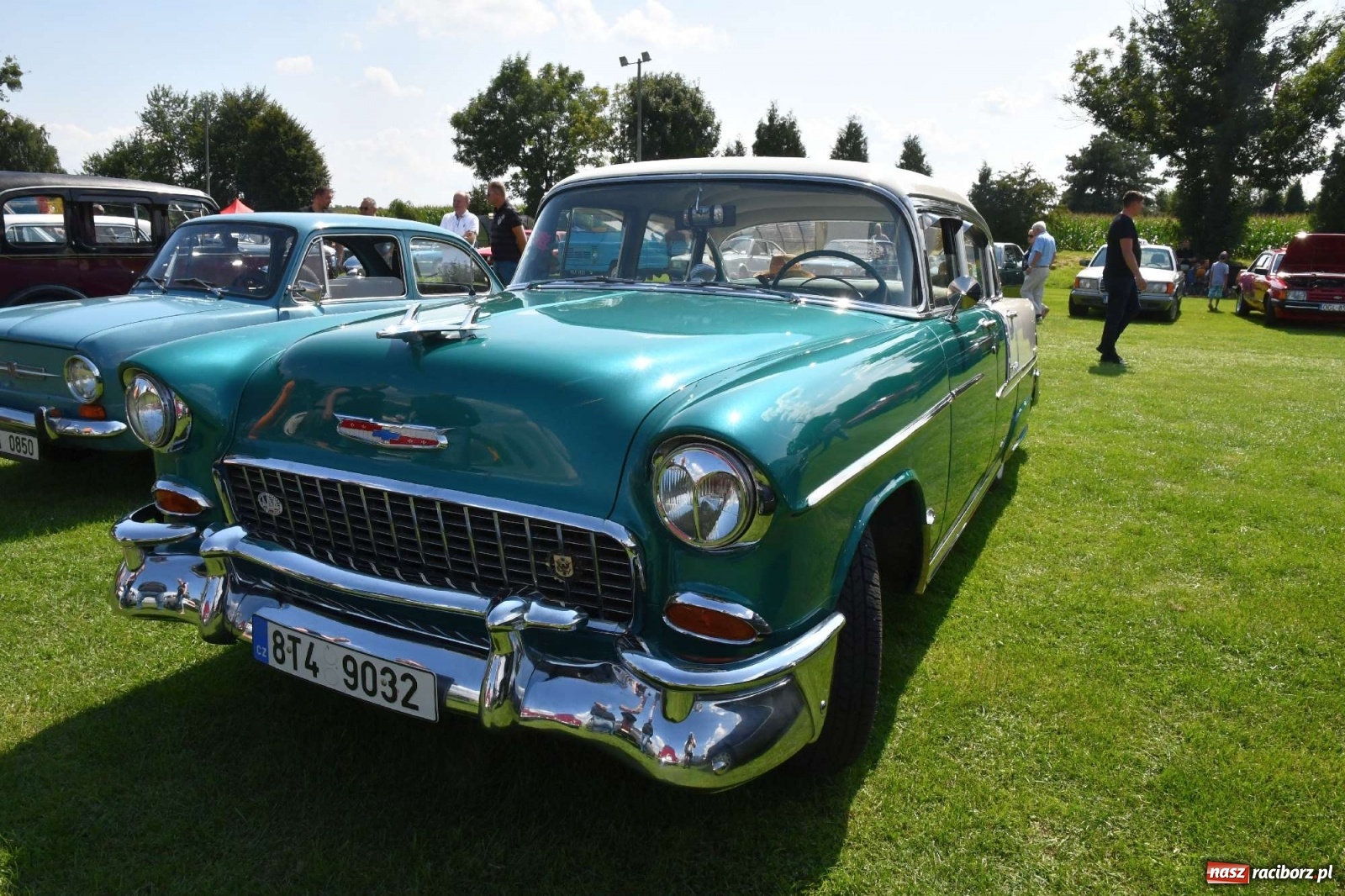 Zdjęcie w galerii na portalu naszraciborz.pl: W Zabełkowie i Tworkowie pokaz historii motoryzacji [FOTO i WIDEO] wiadomości z regionu