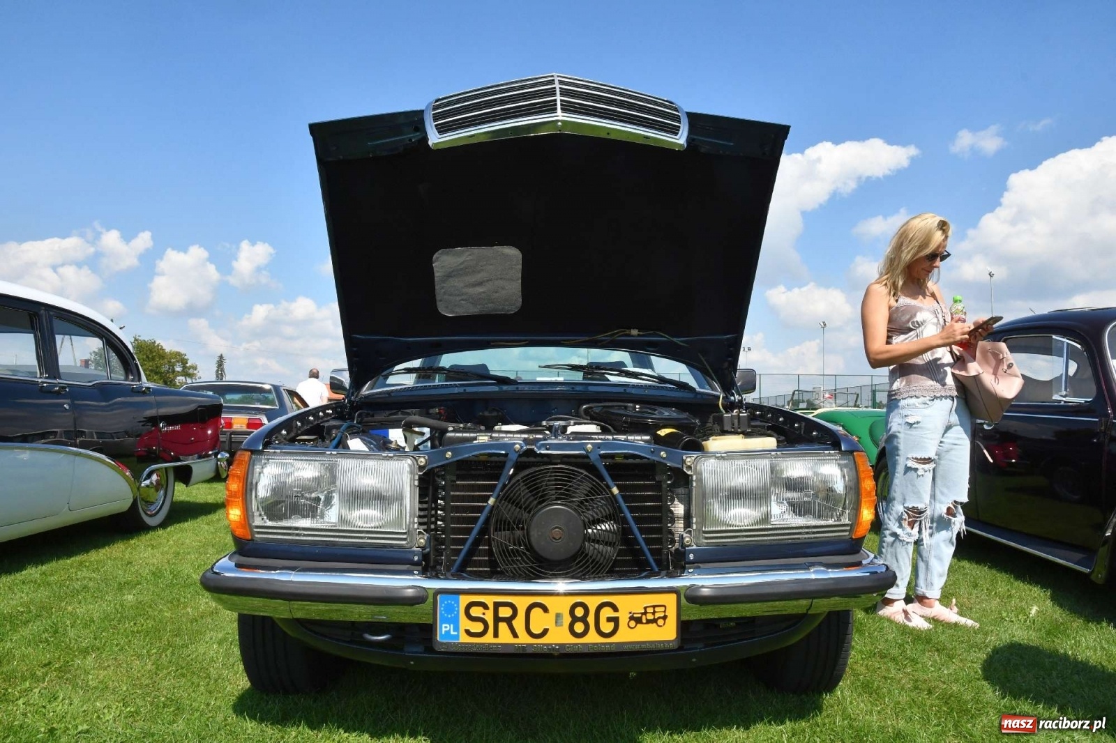 Zdjęcie w galerii na portalu naszraciborz.pl: W Zabełkowie i Tworkowie pokaz historii motoryzacji [FOTO i WIDEO] wiadomości z regionu