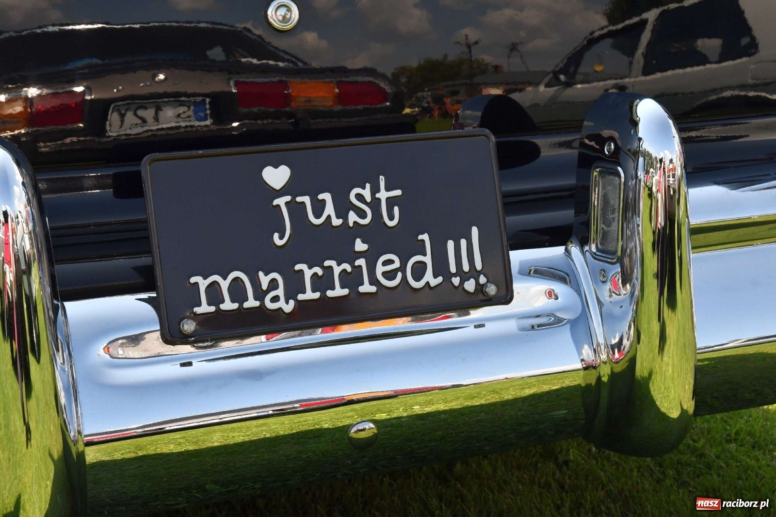 Zdjęcie w galerii na portalu naszraciborz.pl: W Zabełkowie i Tworkowie pokaz historii motoryzacji [FOTO i WIDEO] wiadomości z regionu