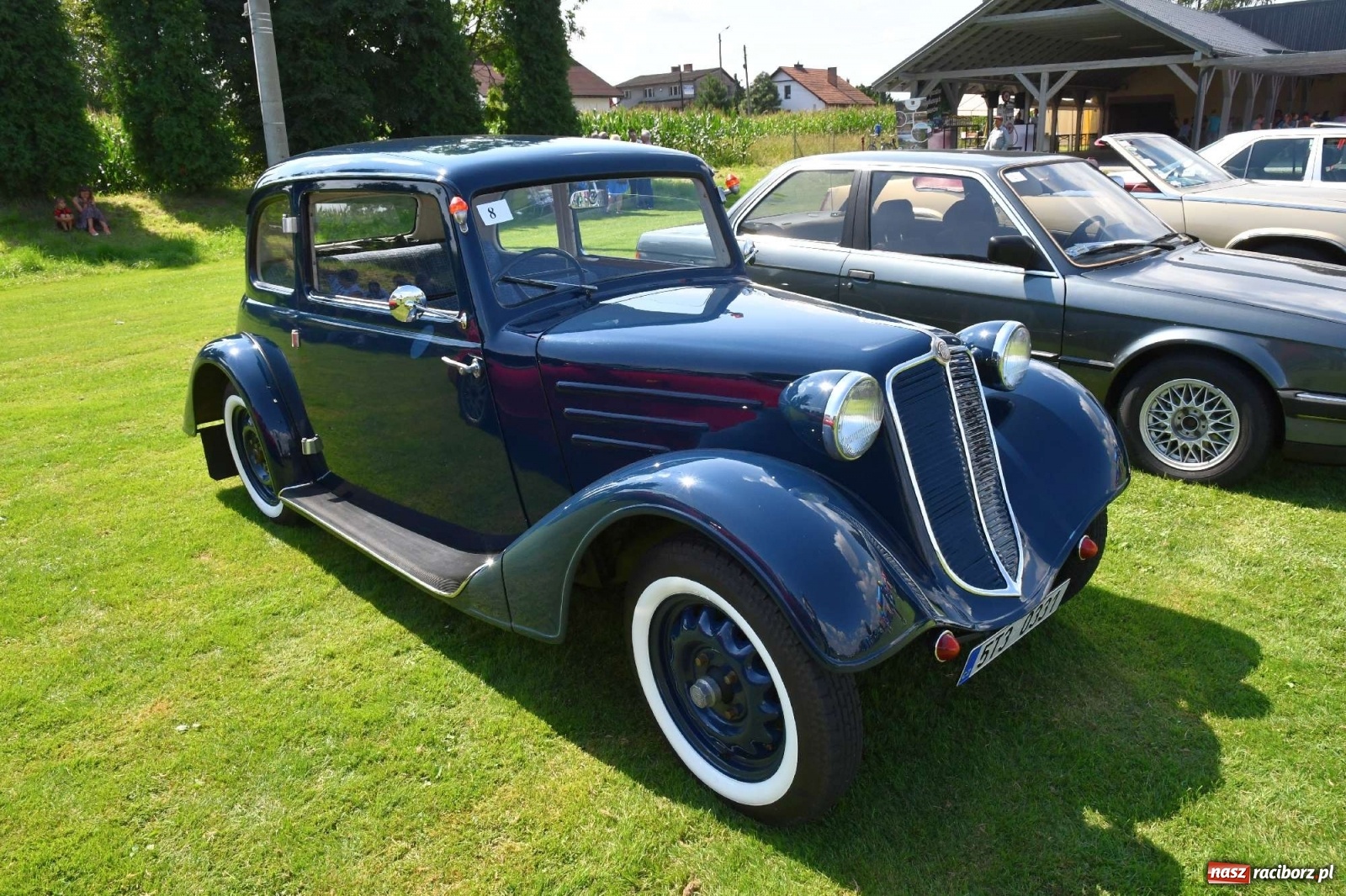 Zdjęcie w galerii na portalu naszraciborz.pl: W Zabełkowie i Tworkowie pokaz historii motoryzacji [FOTO i WIDEO] wiadomości z regionu