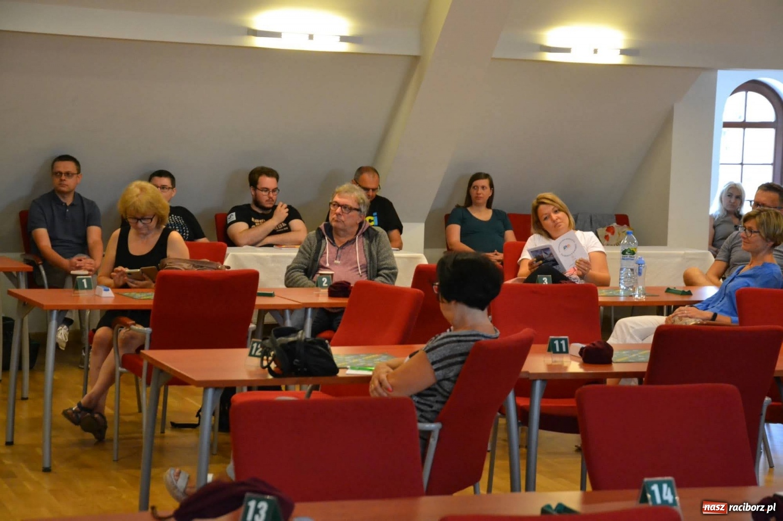 Zdjęcie w galerii na portalu naszraciborz.pl: Mistrzowie w układaniu słów rywalizują na raciborskim zamku wiadomości z regionu