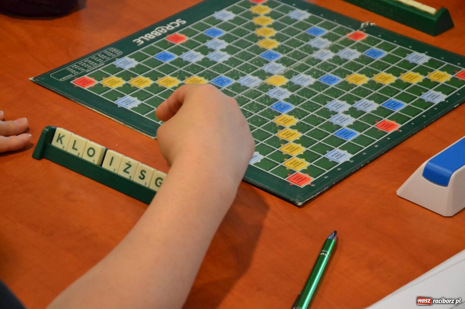 Zdjęcie w galerii na portalu naszraciborz.pl: Mistrzowie w układaniu słów rywalizują na raciborskim zamku wiadomości z regionu