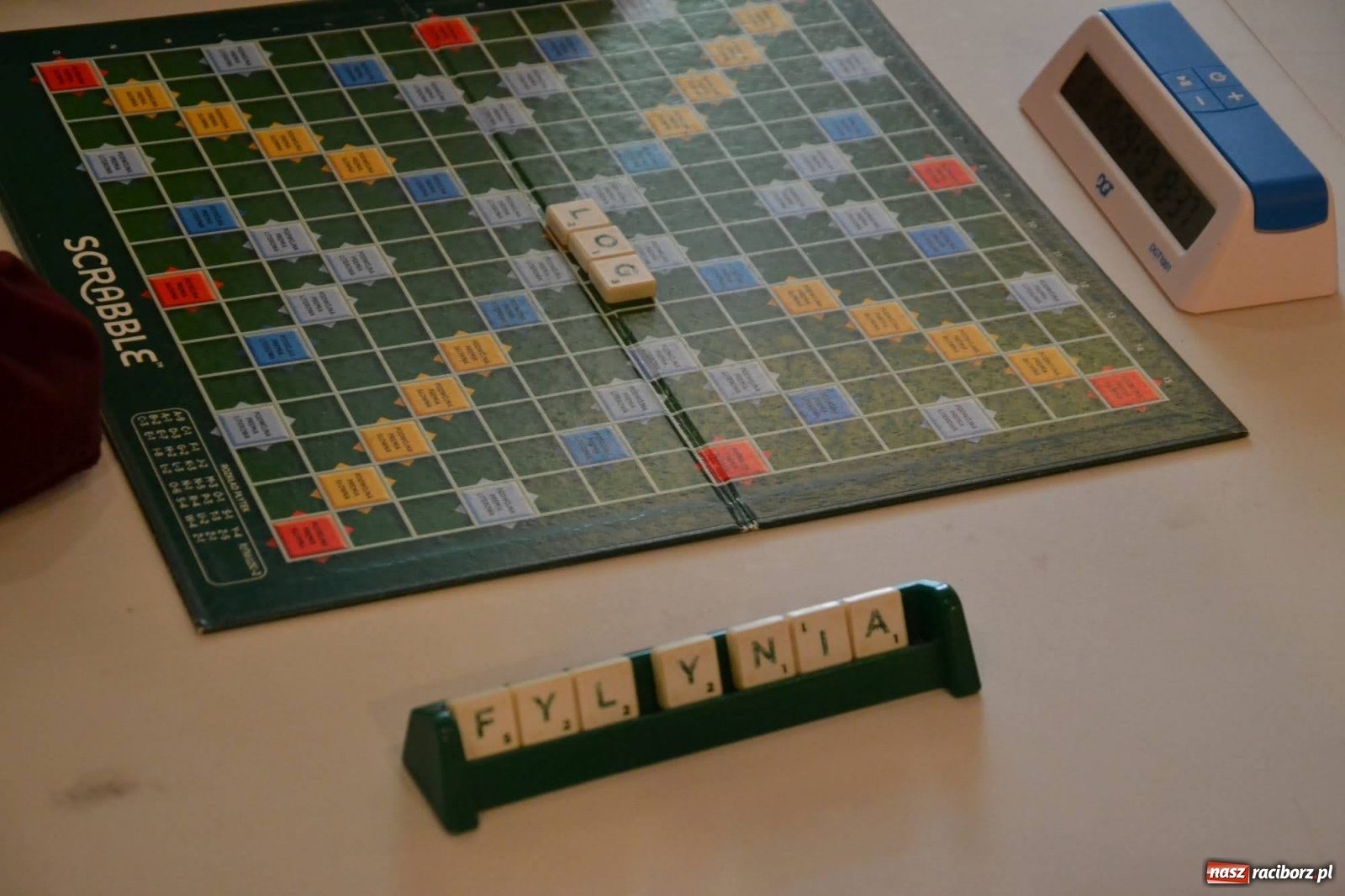 Zdjęcie w galerii na portalu naszraciborz.pl: Mistrzowie w układaniu słów rywalizują na raciborskim zamku wiadomości z regionu