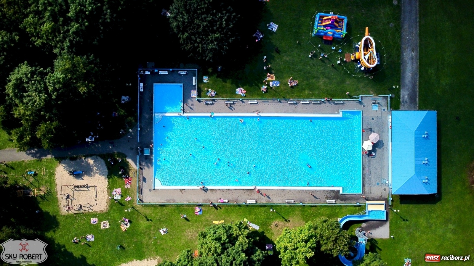 Zdjęcie w galerii na portalu naszraciborz.pl: Basen pod Oborą jak Karaiby wiadomości z regionu