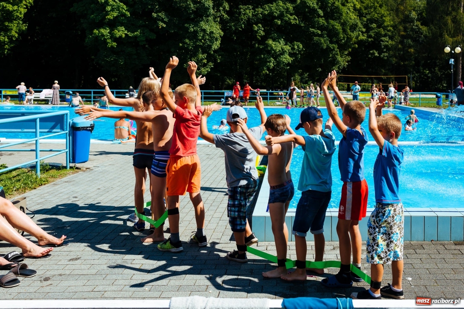 Zdjęcie w galerii na portalu naszraciborz.pl: Basen pod Oborą jak Karaiby wiadomości z regionu