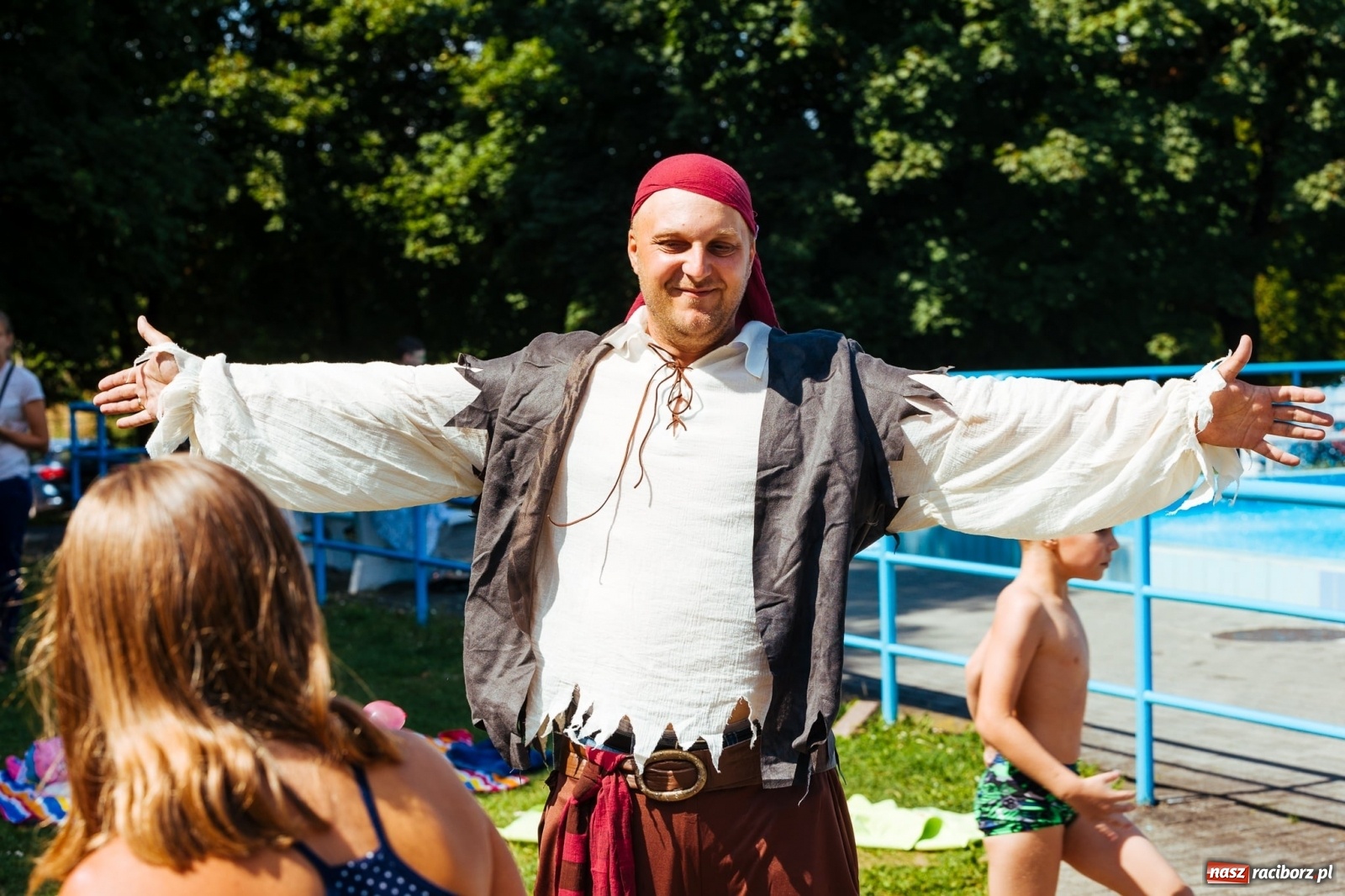 Zdjęcie w galerii na portalu naszraciborz.pl: Basen pod Oborą jak Karaiby wiadomości z regionu