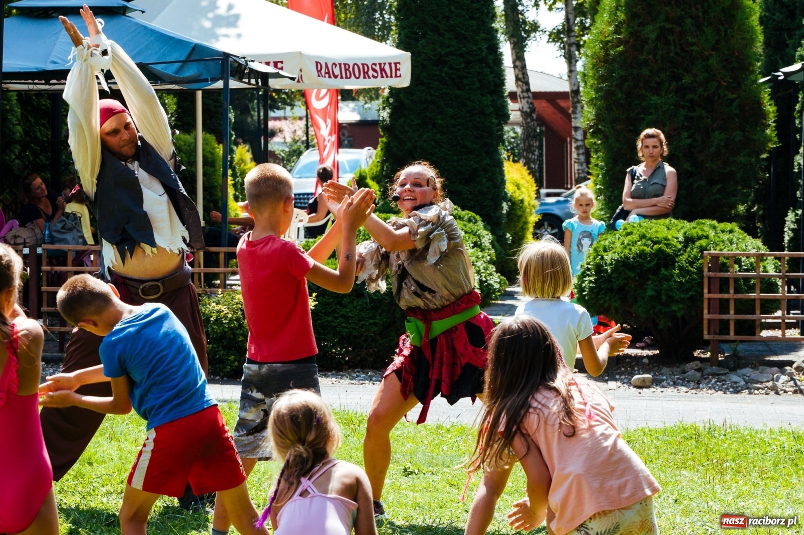 Zdjęcie w galerii na portalu naszraciborz.pl: Basen pod Oborą jak Karaiby wiadomości z regionu