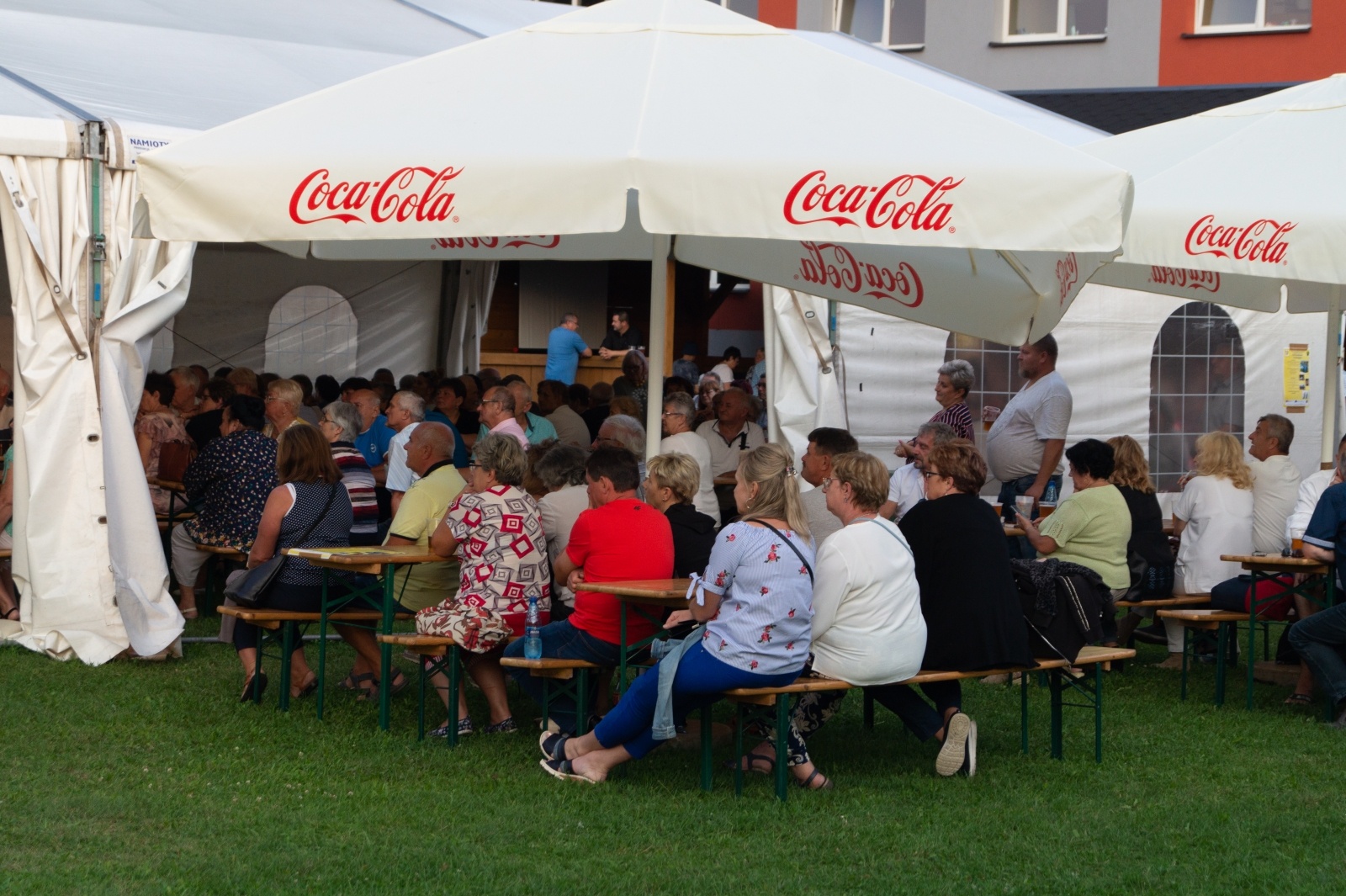 Zdjęcie w galerii na portalu naszraciborz.pl: Toby z Monachium na śląskiej biesiadzie w Nędzy wiadomości z regionu