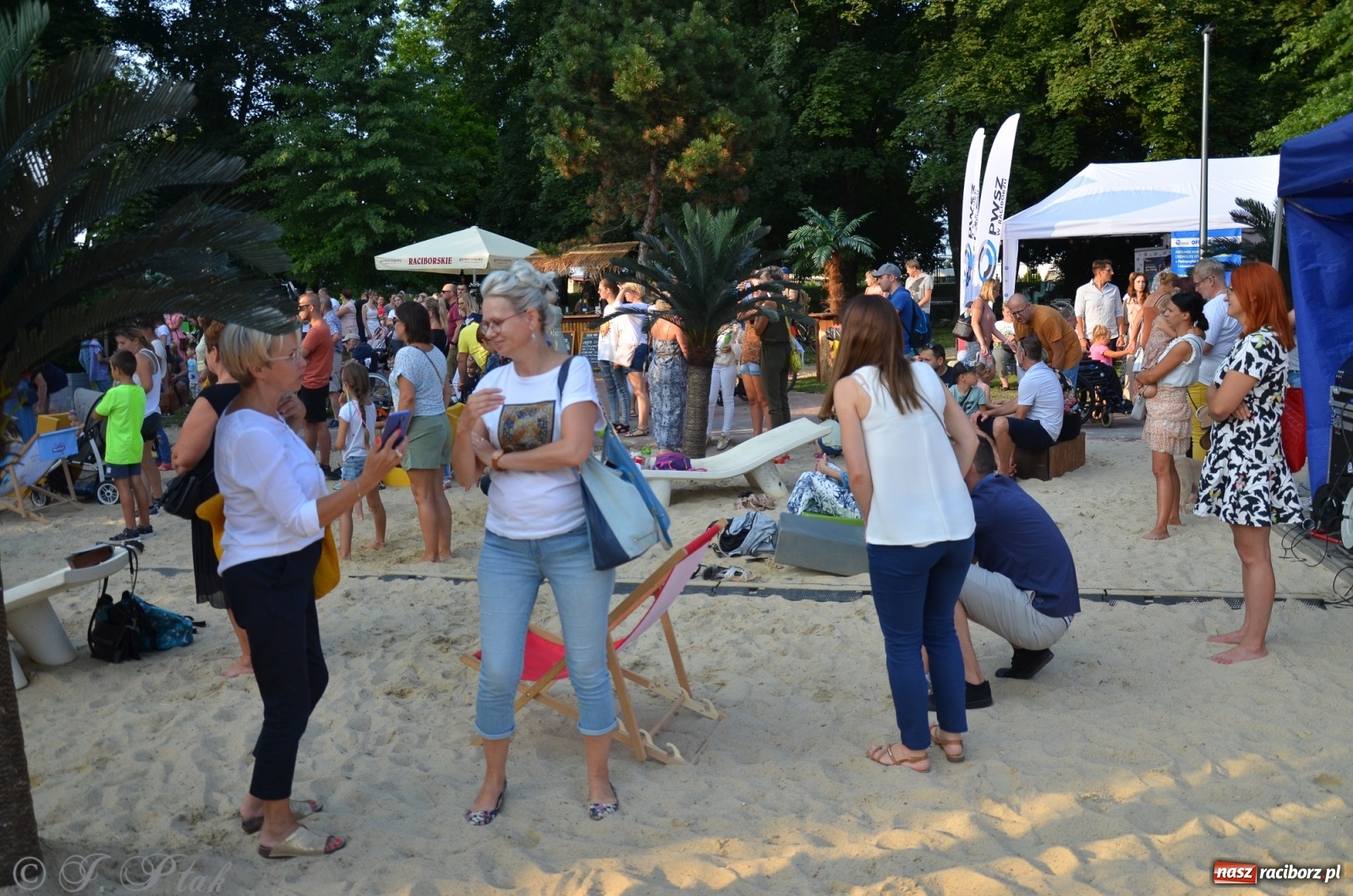 Zdjęcie w galerii na portalu naszraciborz.pl: Nad Odrą jak na Jamajce. Dni Raciborza w rytmach reggae wiadomości z regionu