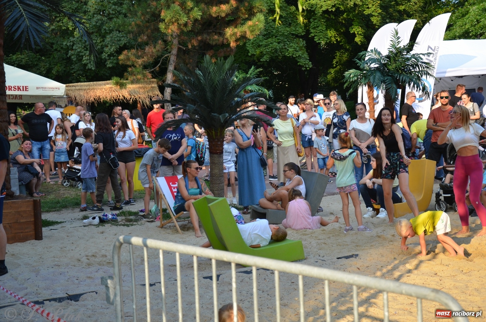 Zdjęcie w galerii na portalu naszraciborz.pl: Nad Odrą jak na Jamajce. Dni Raciborza w rytmach reggae wiadomości z regionu