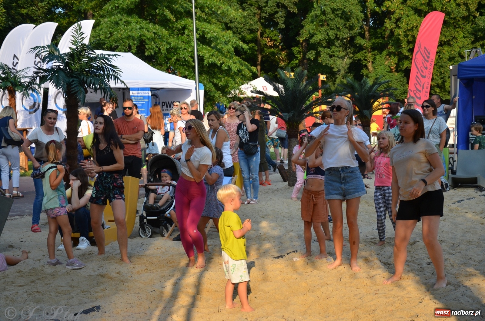 Zdjęcie w galerii na portalu naszraciborz.pl: Nad Odrą jak na Jamajce. Dni Raciborza w rytmach reggae wiadomości z regionu