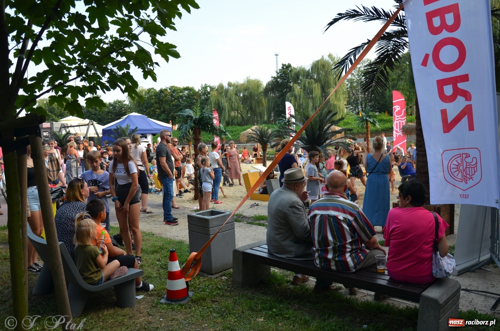 Zdjęcie w galerii na portalu naszraciborz.pl: Nad Odrą jak na Jamajce. Dni Raciborza w rytmach reggae wiadomości z regionu