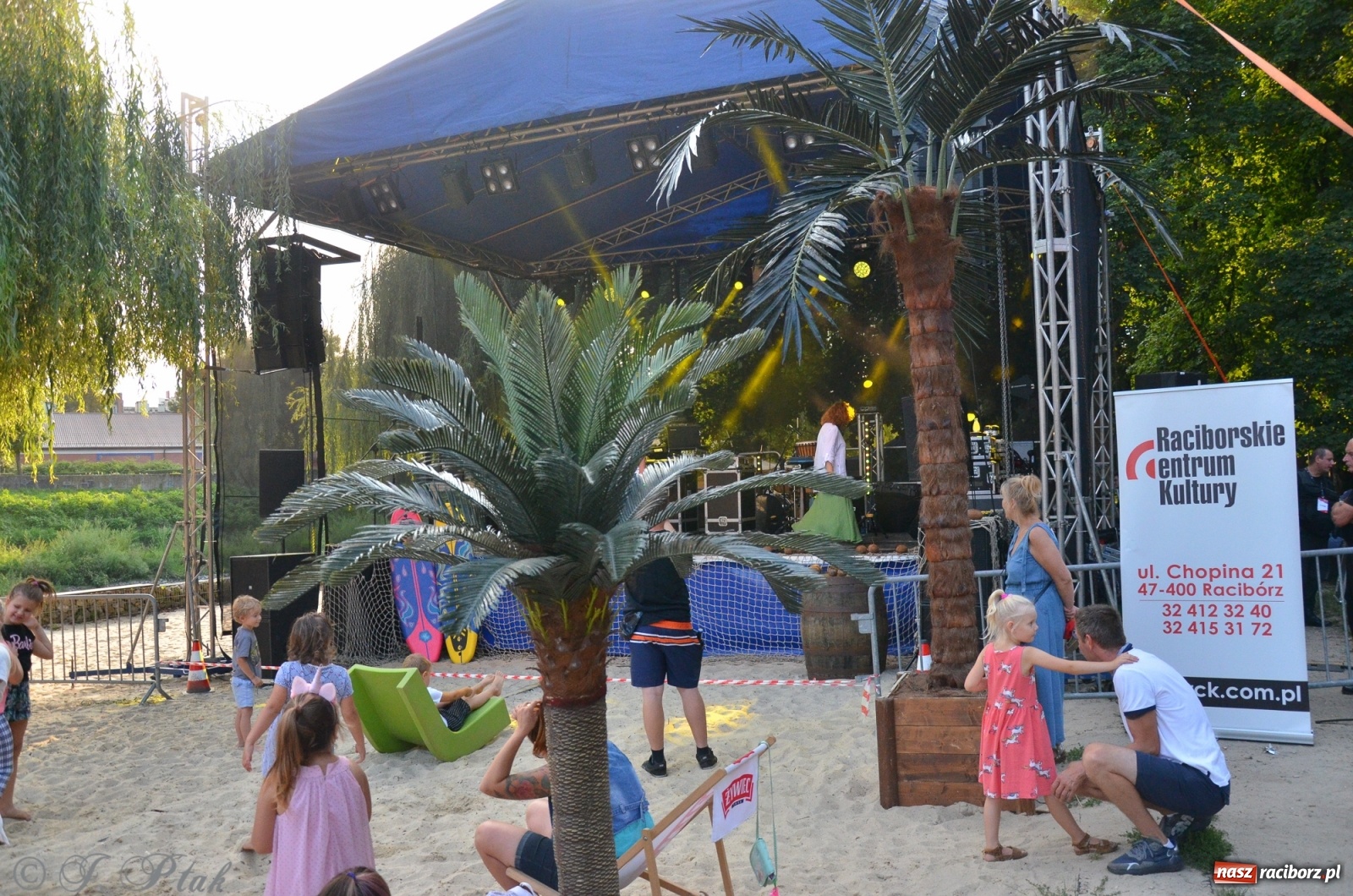 Zdjęcie w galerii na portalu naszraciborz.pl: Nad Odrą jak na Jamajce. Dni Raciborza w rytmach reggae wiadomości z regionu