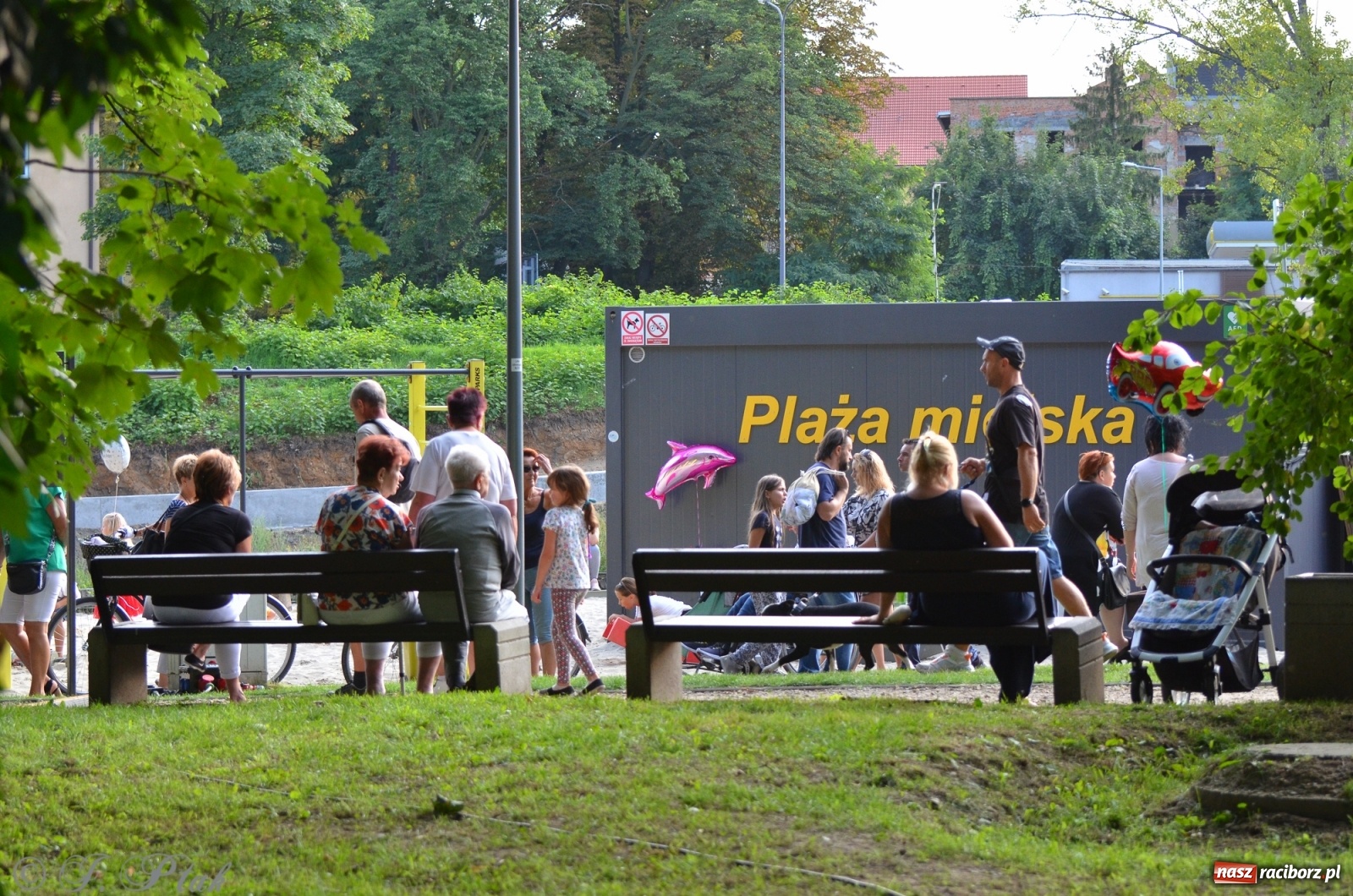 Zdjęcie w galerii na portalu naszraciborz.pl: Nad Odrą jak na Jamajce. Dni Raciborza w rytmach reggae wiadomości z regionu