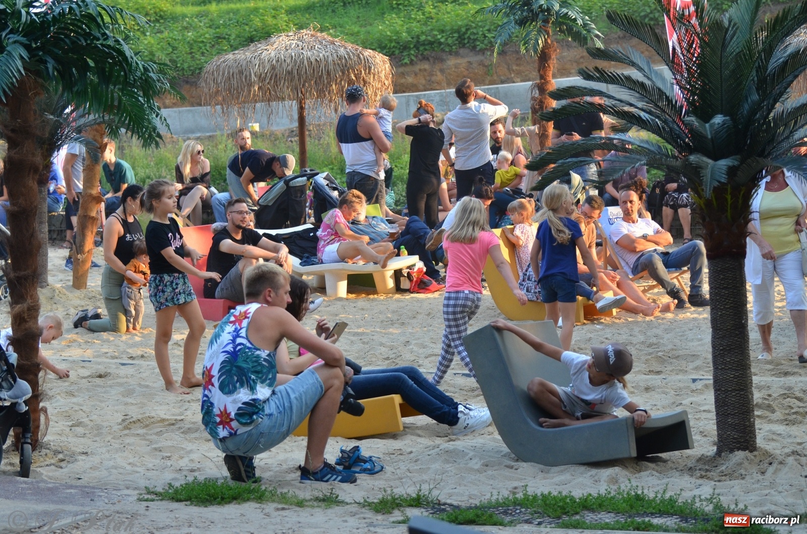 Zdjęcie w galerii na portalu naszraciborz.pl: Nad Odrą jak na Jamajce. Dni Raciborza w rytmach reggae wiadomości z regionu