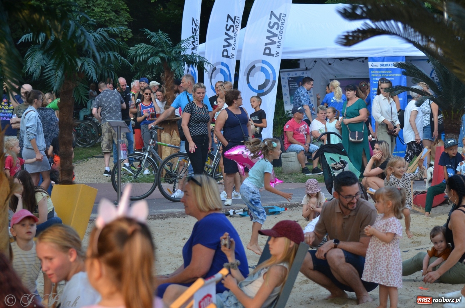 Zdjęcie w galerii na portalu naszraciborz.pl: Nad Odrą jak na Jamajce. Dni Raciborza w rytmach reggae wiadomości z regionu