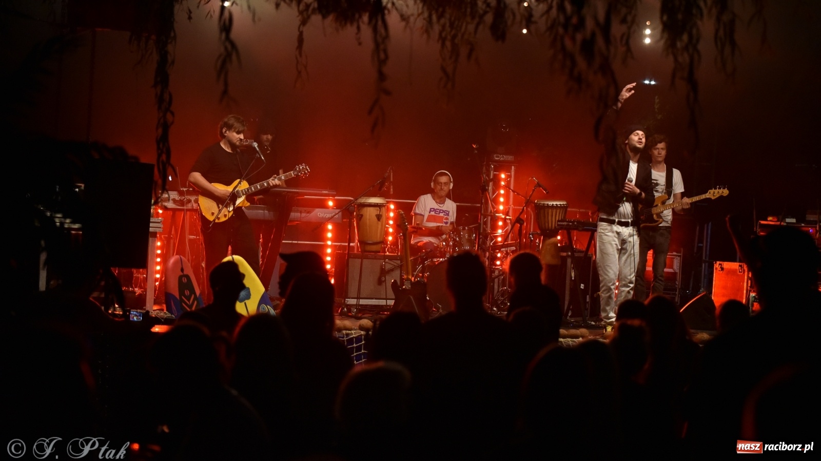 Zdjęcie w galerii na portalu naszraciborz.pl: Nad Odrą jak na Jamajce. Dni Raciborza w rytmach reggae wiadomości z regionu