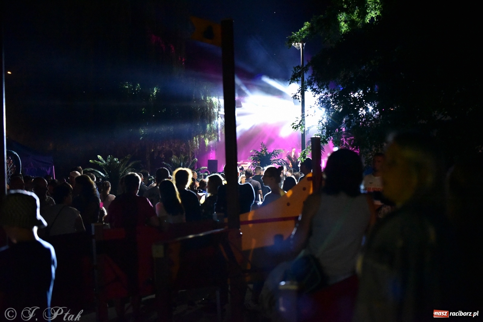 Zdjęcie w galerii na portalu naszraciborz.pl: Nad Odrą jak na Jamajce. Dni Raciborza w rytmach reggae wiadomości z regionu