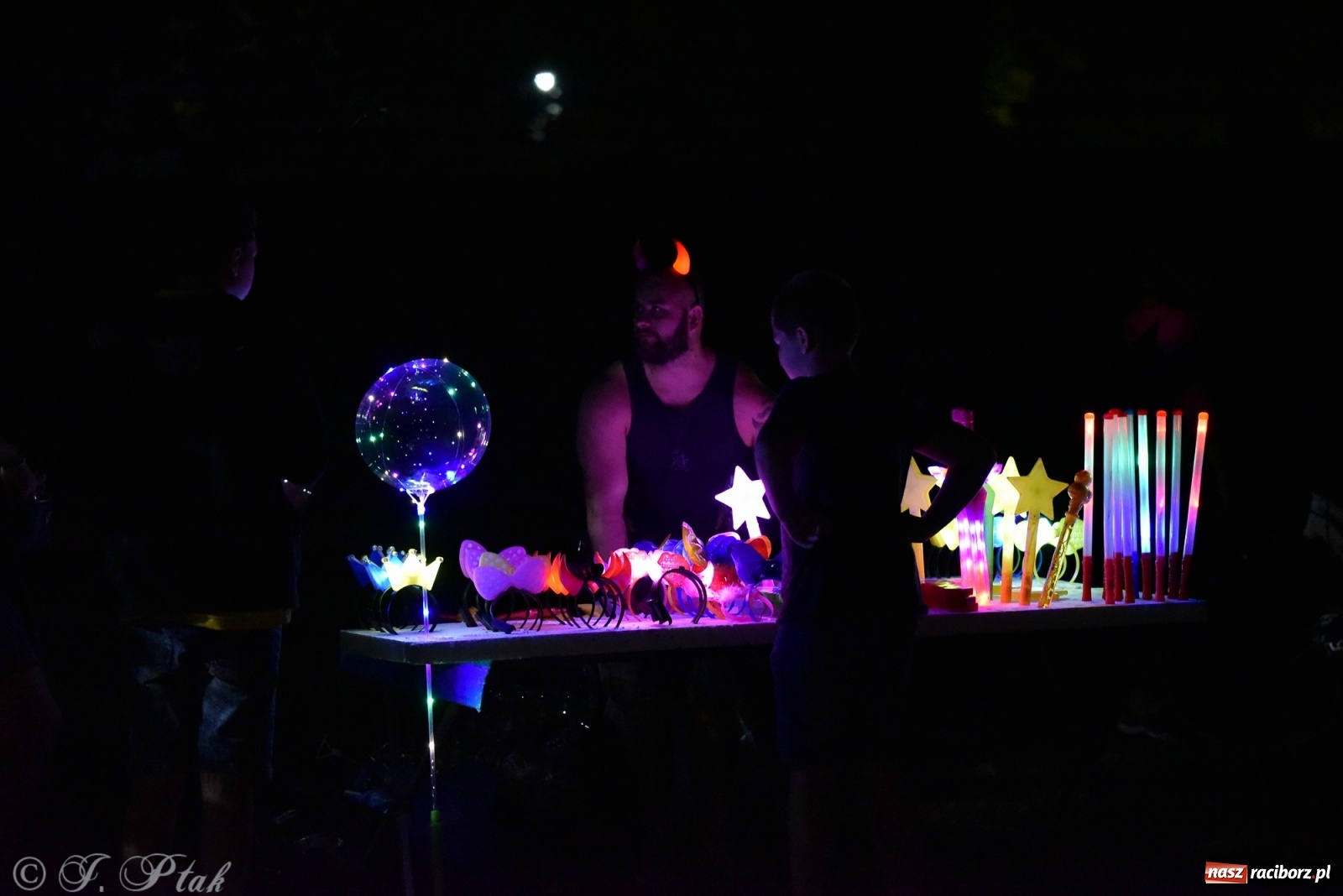 Zdjęcie w galerii na portalu naszraciborz.pl: Nad Odrą jak na Jamajce. Dni Raciborza w rytmach reggae wiadomości z regionu