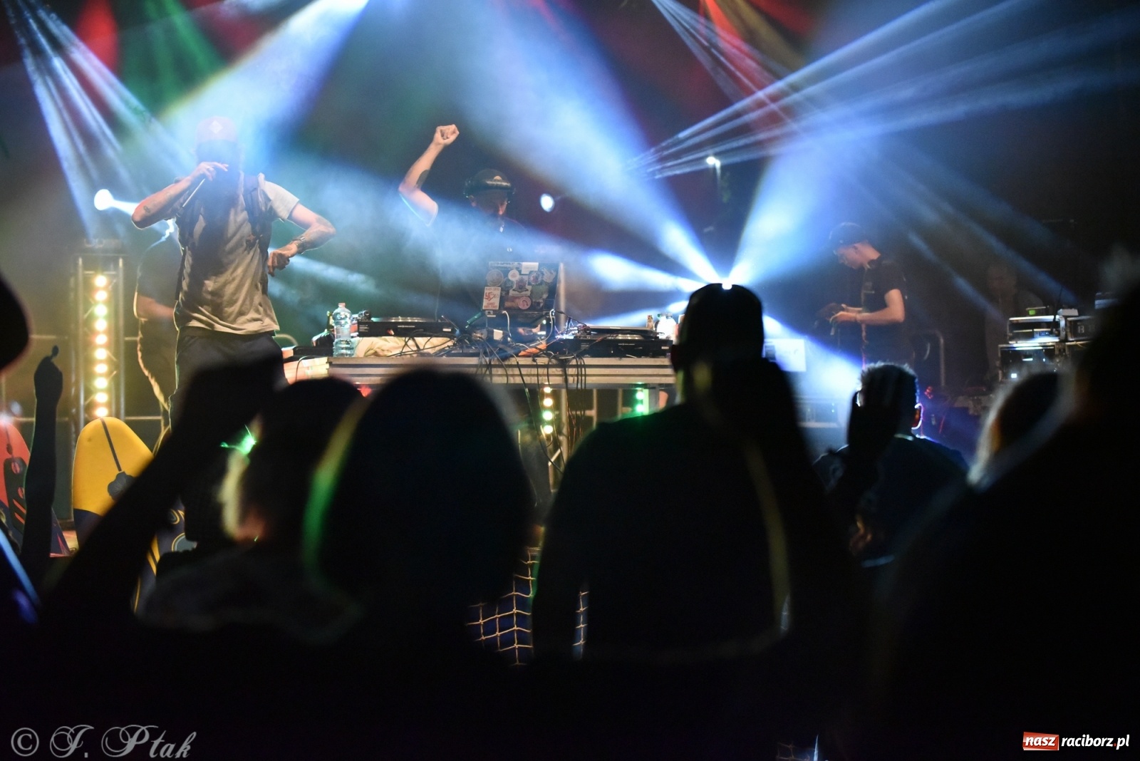 Zdjęcie w galerii na portalu naszraciborz.pl: Nad Odrą jak na Jamajce. Dni Raciborza w rytmach reggae wiadomości z regionu