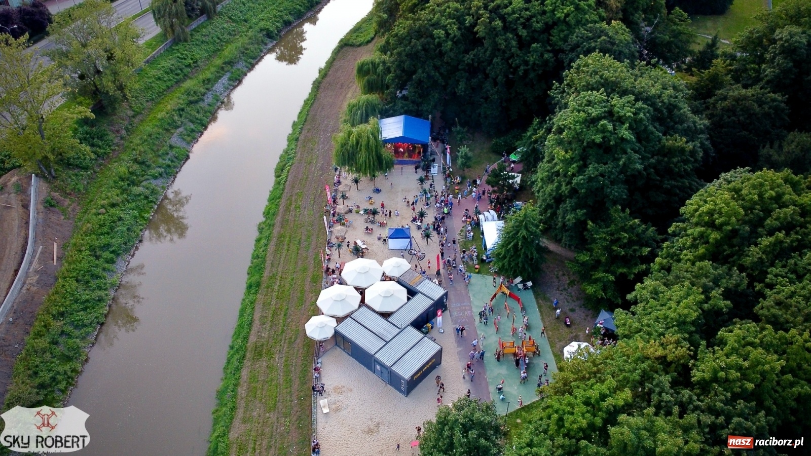 Zdjęcie w galerii na portalu naszraciborz.pl: Nad Odrą jak na Jamajce. Dni Raciborza w rytmach reggae wiadomości z regionu