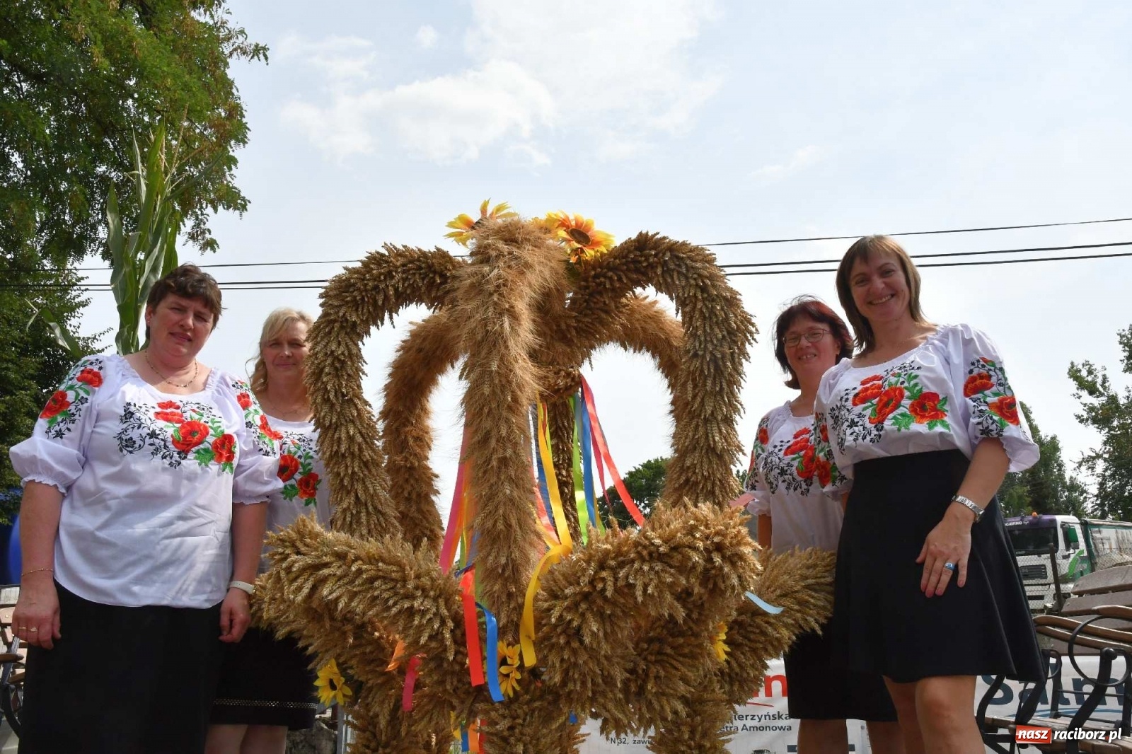 Zdjęcie w galerii na portalu naszraciborz.pl: My pandemii się nie boimy. Dożynki w Krzanowicach wiadomości z regionu