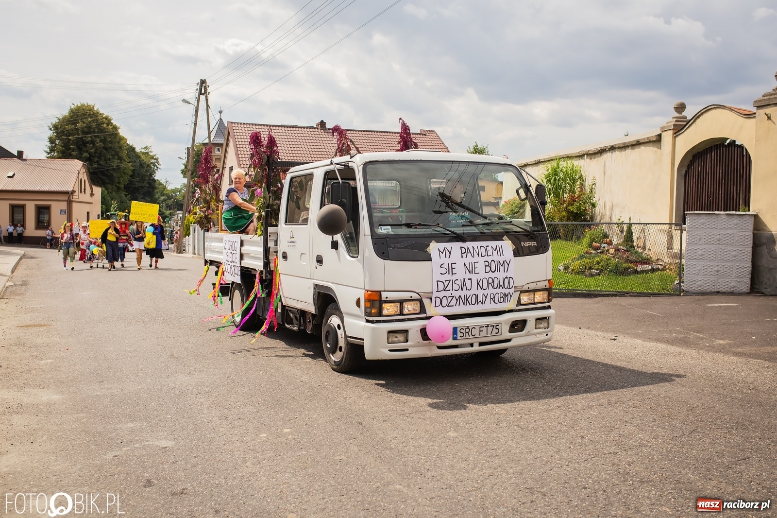 Zdjęcie w galerii na portalu naszraciborz.pl: My pandemii się nie boimy. Dożynki w Krzanowicach wiadomości z regionu