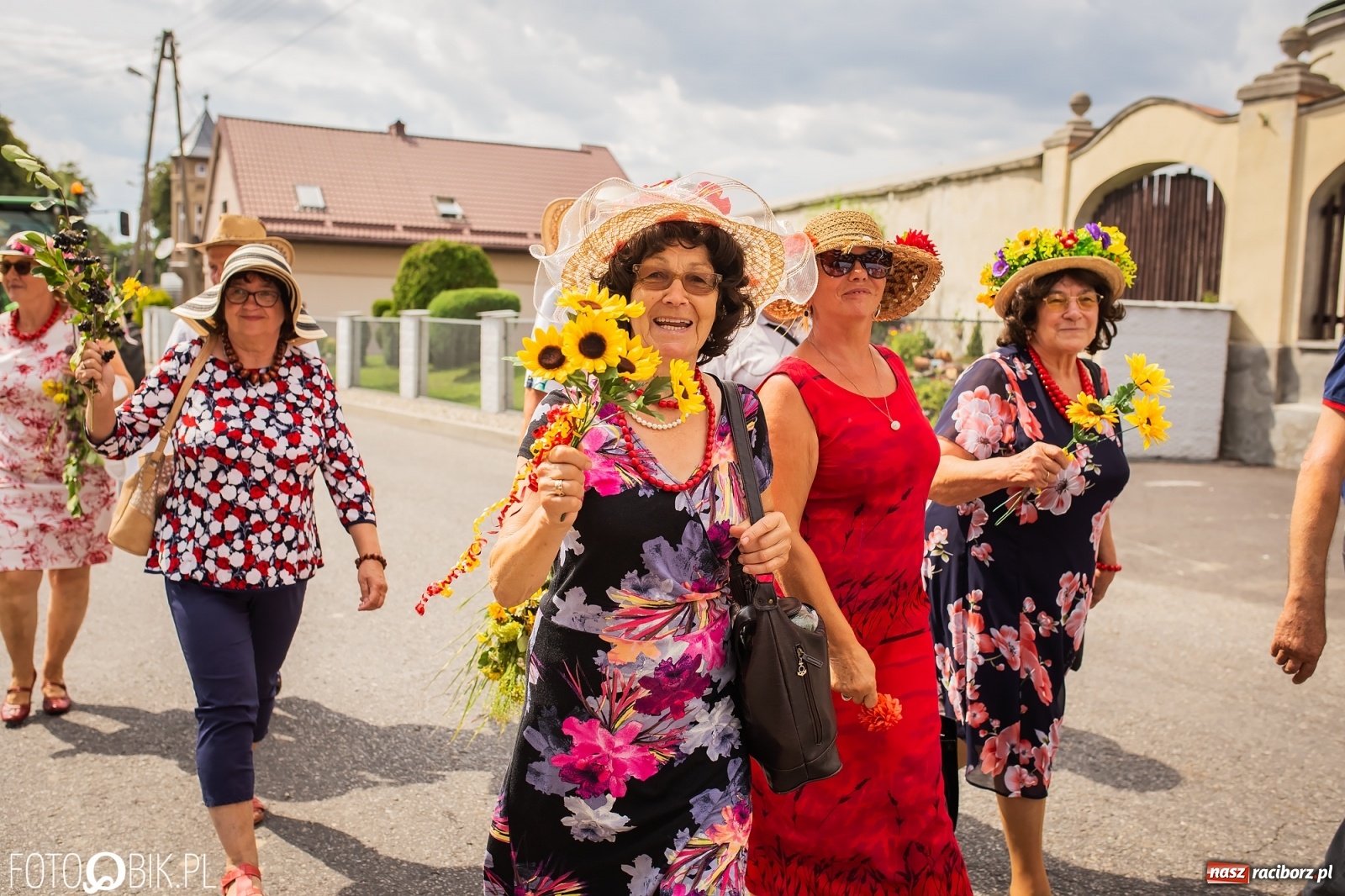 Zdjęcie w galerii na portalu naszraciborz.pl: My pandemii się nie boimy. Dożynki w Krzanowicach wiadomości z regionu