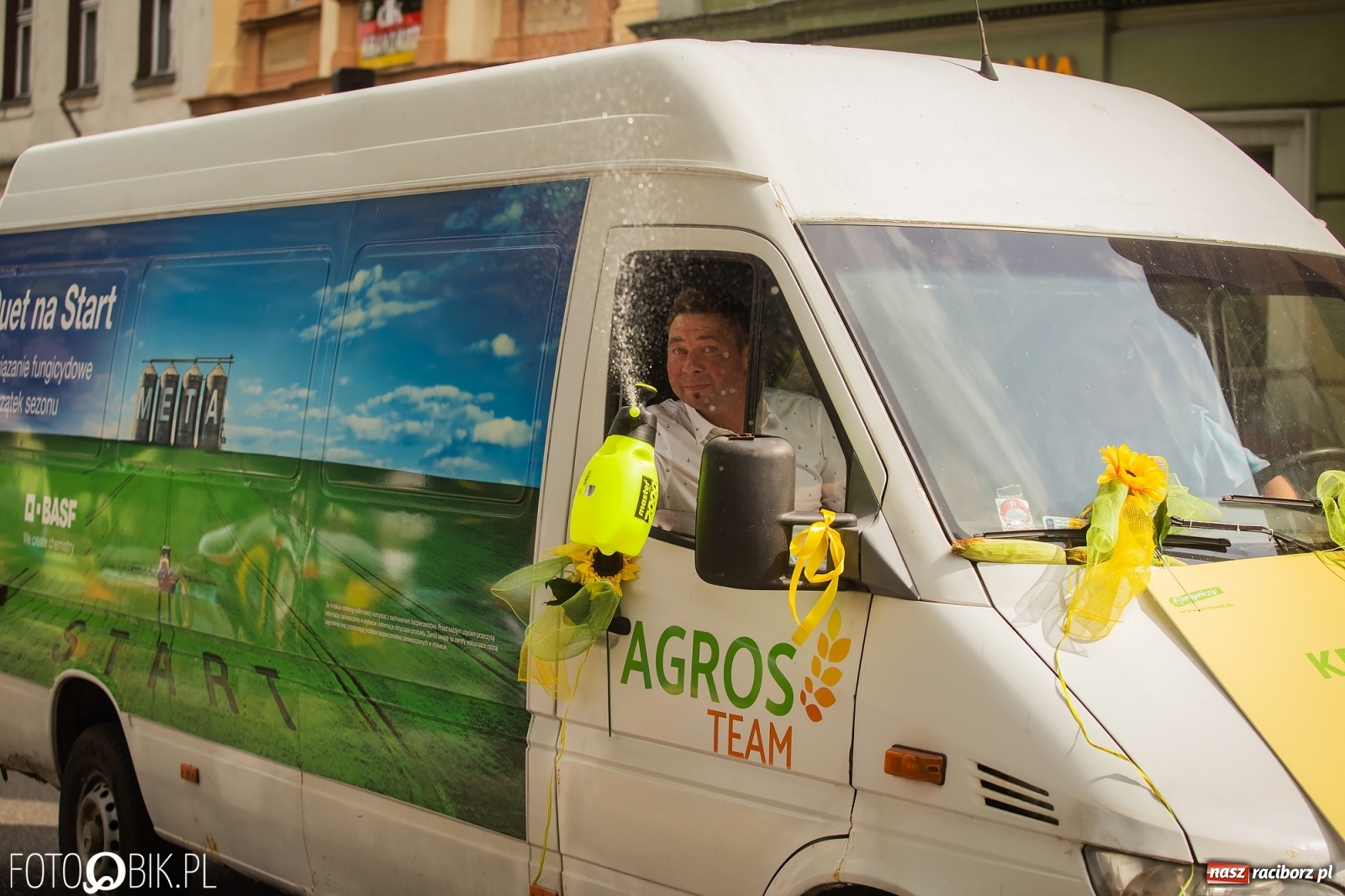 Zdjęcie w galerii na portalu naszraciborz.pl: My pandemii się nie boimy. Dożynki w Krzanowicach wiadomości z regionu