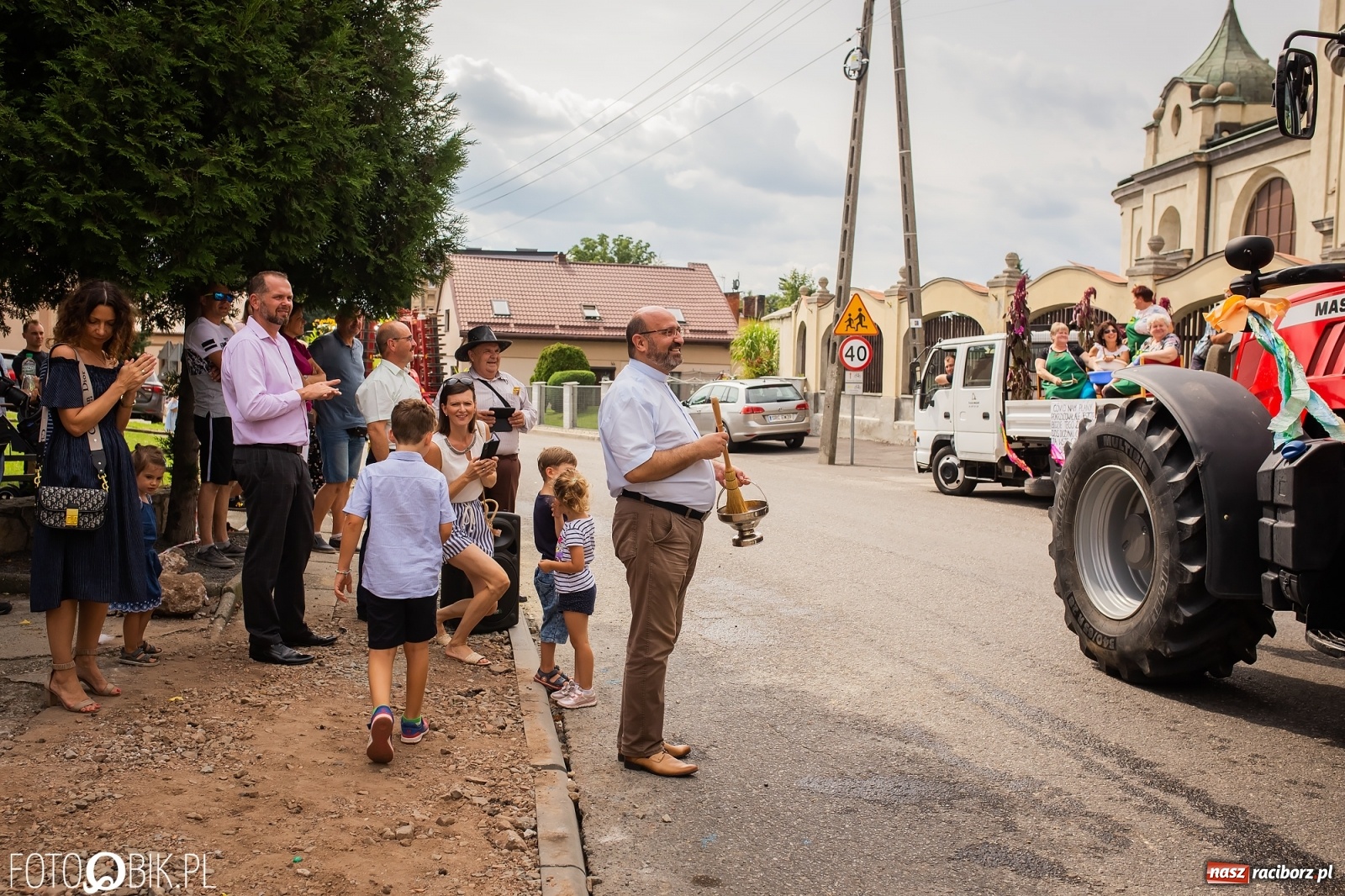 Zdjęcie w galerii na portalu naszraciborz.pl: My pandemii się nie boimy. Dożynki w Krzanowicach wiadomości z regionu