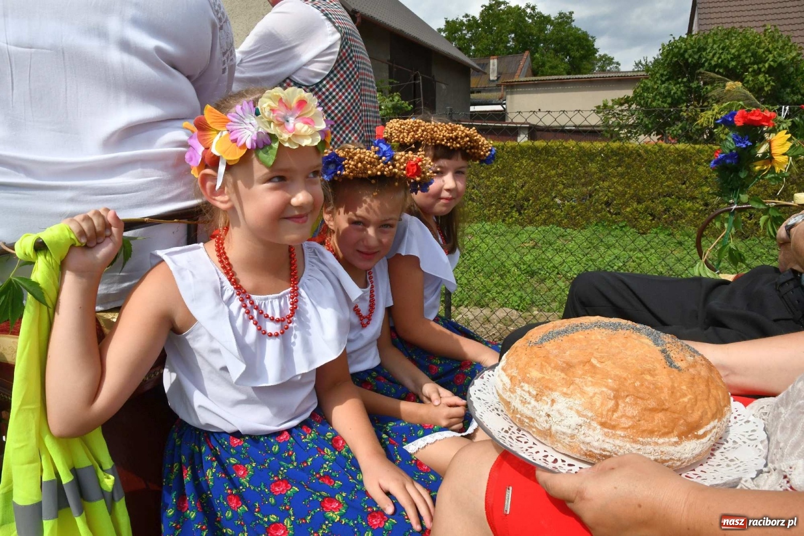 Zdjęcie w galerii na portalu naszraciborz.pl: Słoneczny patrol na dożynkach w Bolesławiu wiadomości z regionu