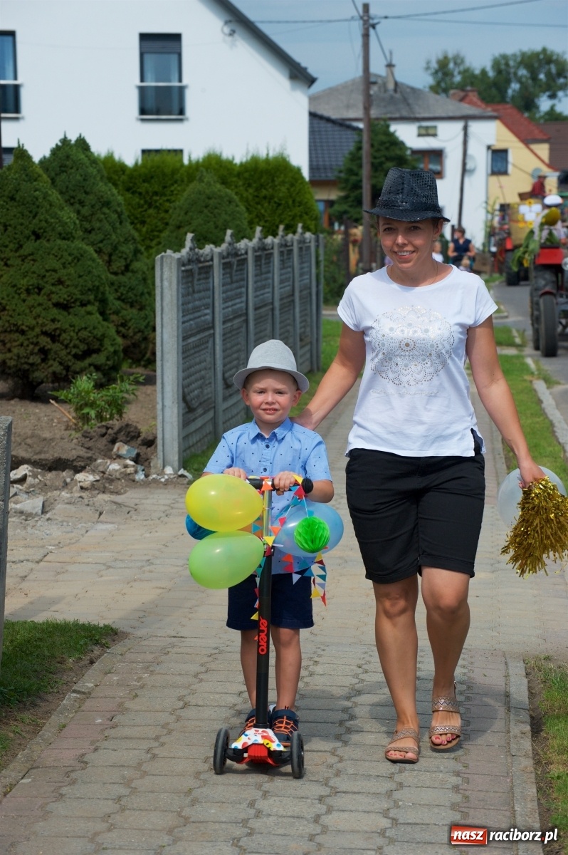Zdjęcie w galerii na portalu naszraciborz.pl: Słoneczny patrol na dożynkach w Bolesławiu wiadomości z regionu