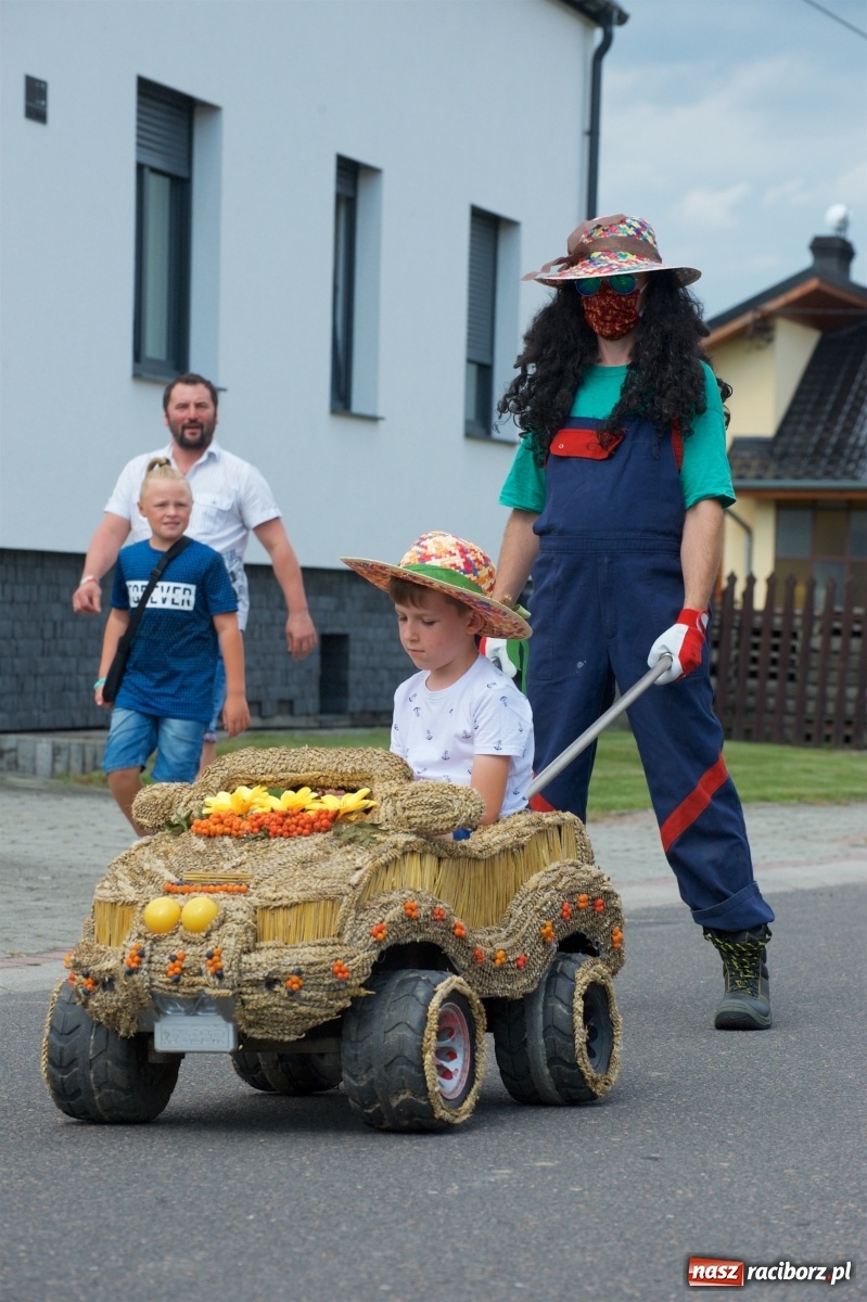 Zdjęcie w galerii na portalu naszraciborz.pl: Słoneczny patrol na dożynkach w Bolesławiu wiadomości z regionu