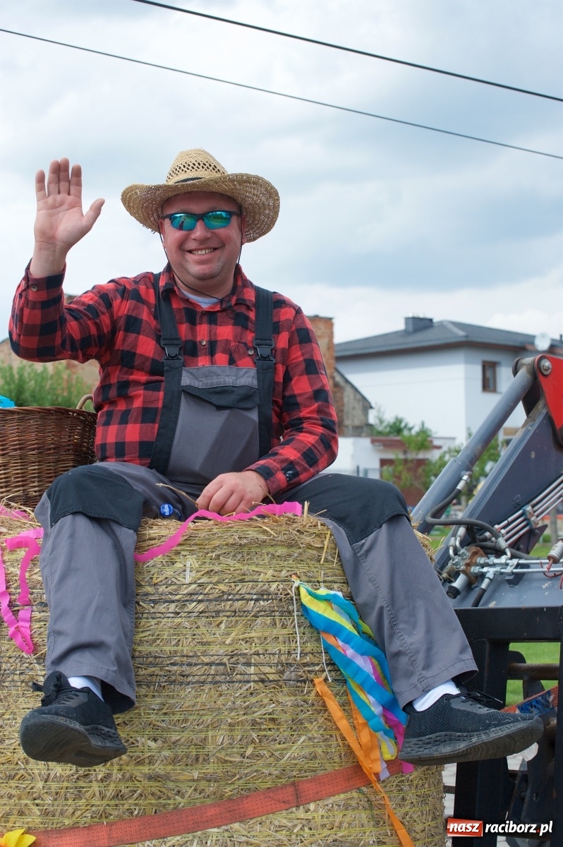 Zdjęcie w galerii na portalu naszraciborz.pl: Słoneczny patrol na dożynkach w Bolesławiu wiadomości z regionu